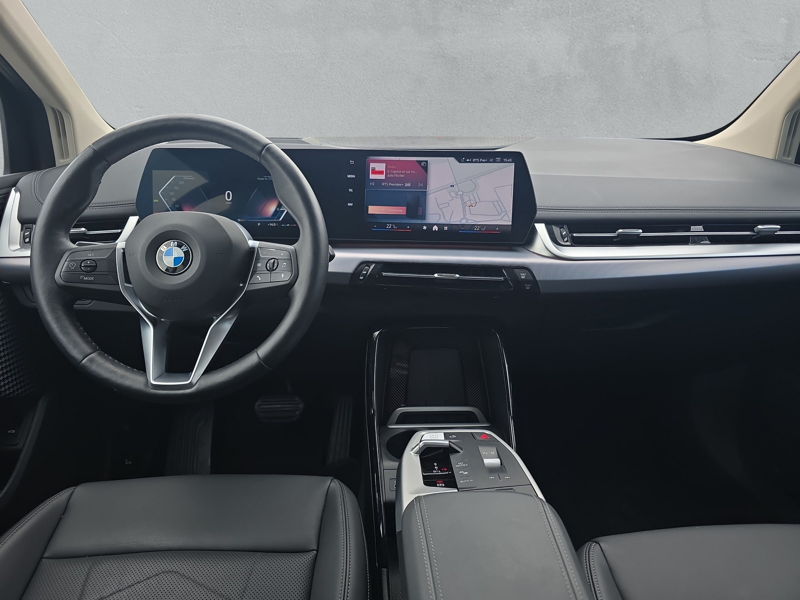 BMW 218i Active Tourer-image-12