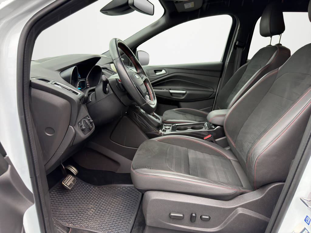 FORD Kuga 2.0 TDCi 150 ST-Line FPS-image-8