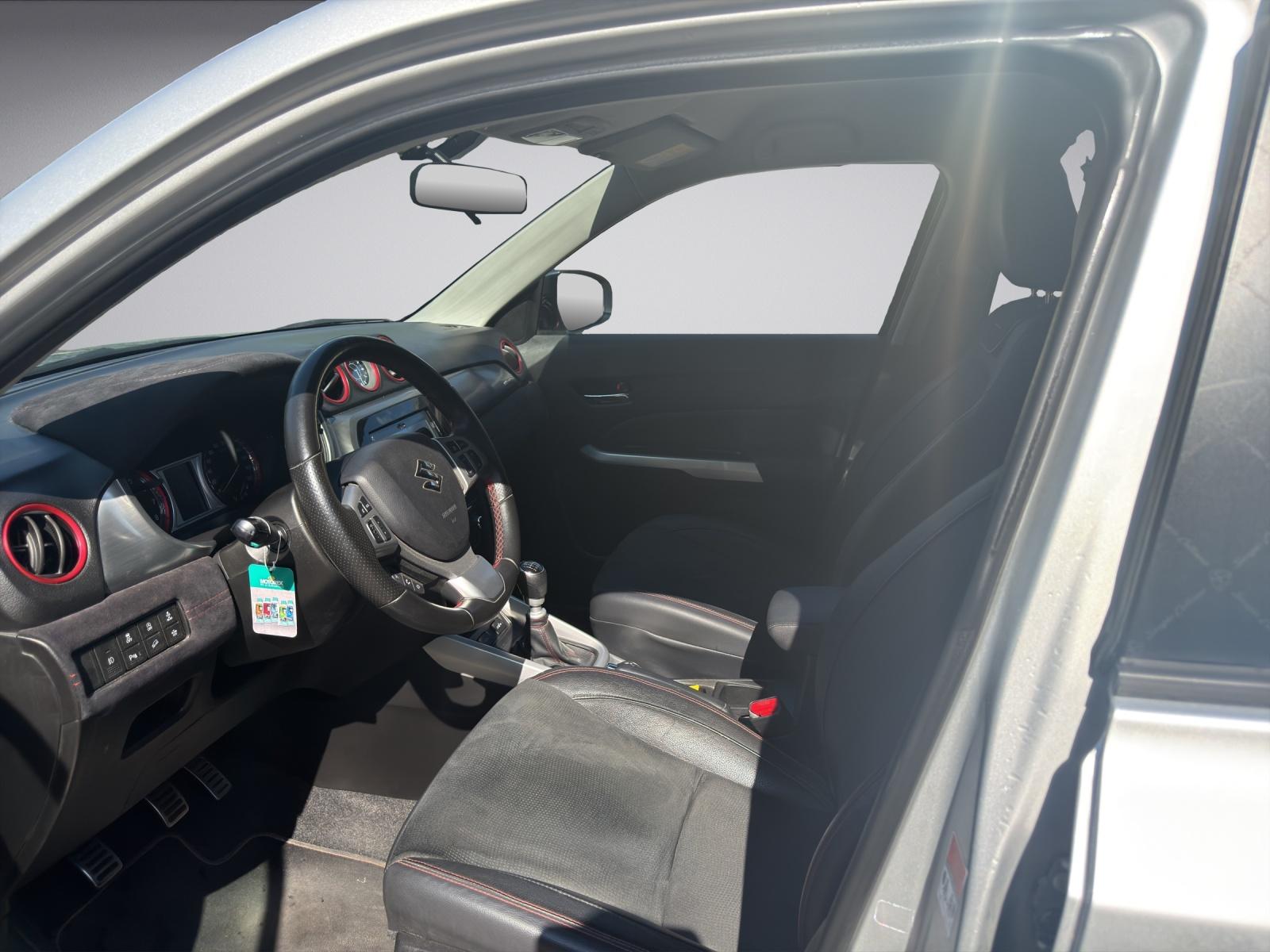 SUZUKI Vitara 1.4 T Sergio Cellano Top 4x4-image-9