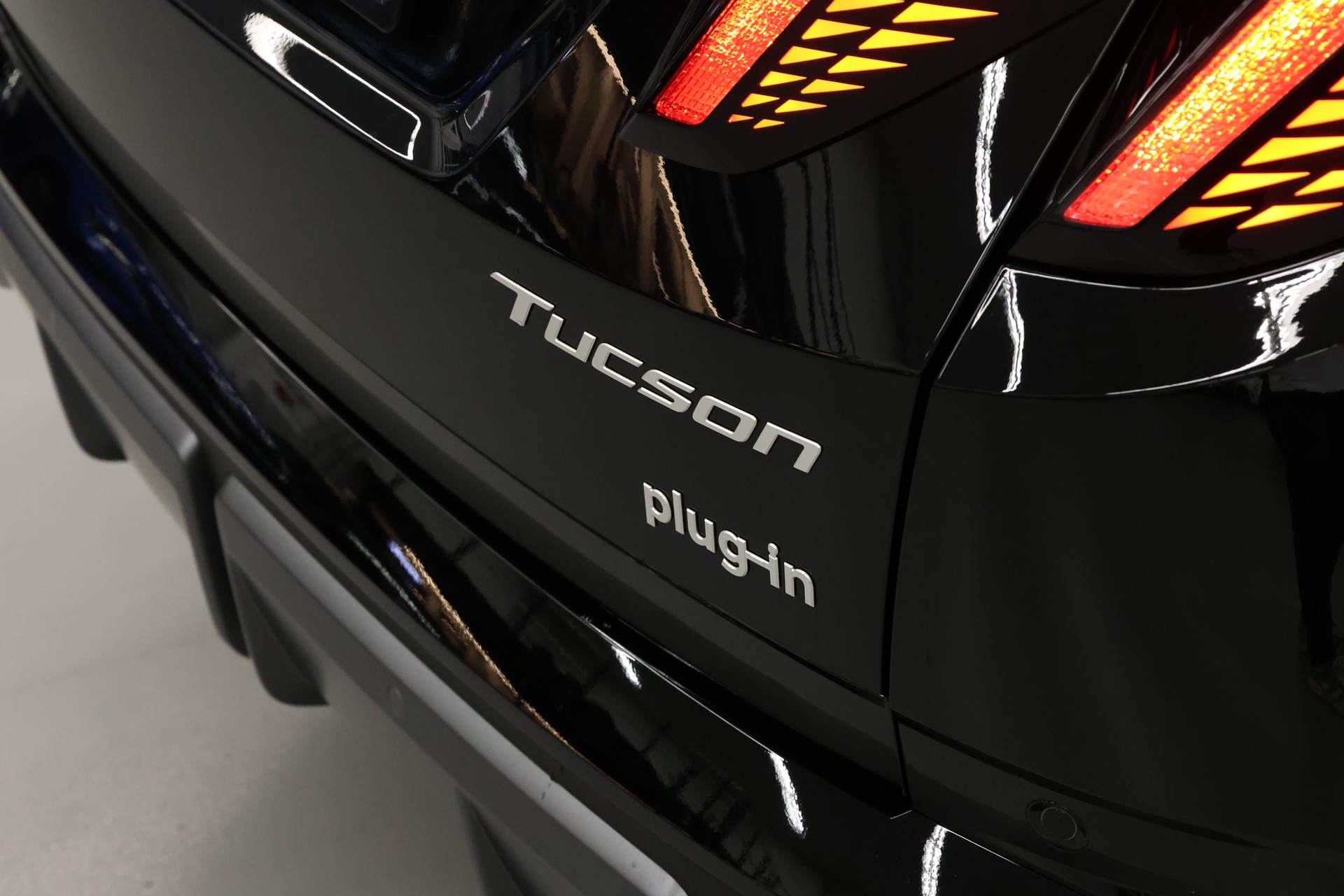 HYUNDAI Tucson 1.6 T-GDi PHEV N-Line 4WD-image-10
