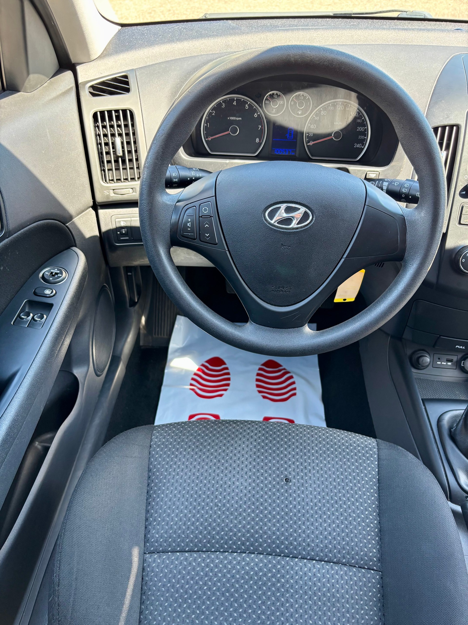 HYUNDAI i30 1.4 Comfort-image-7