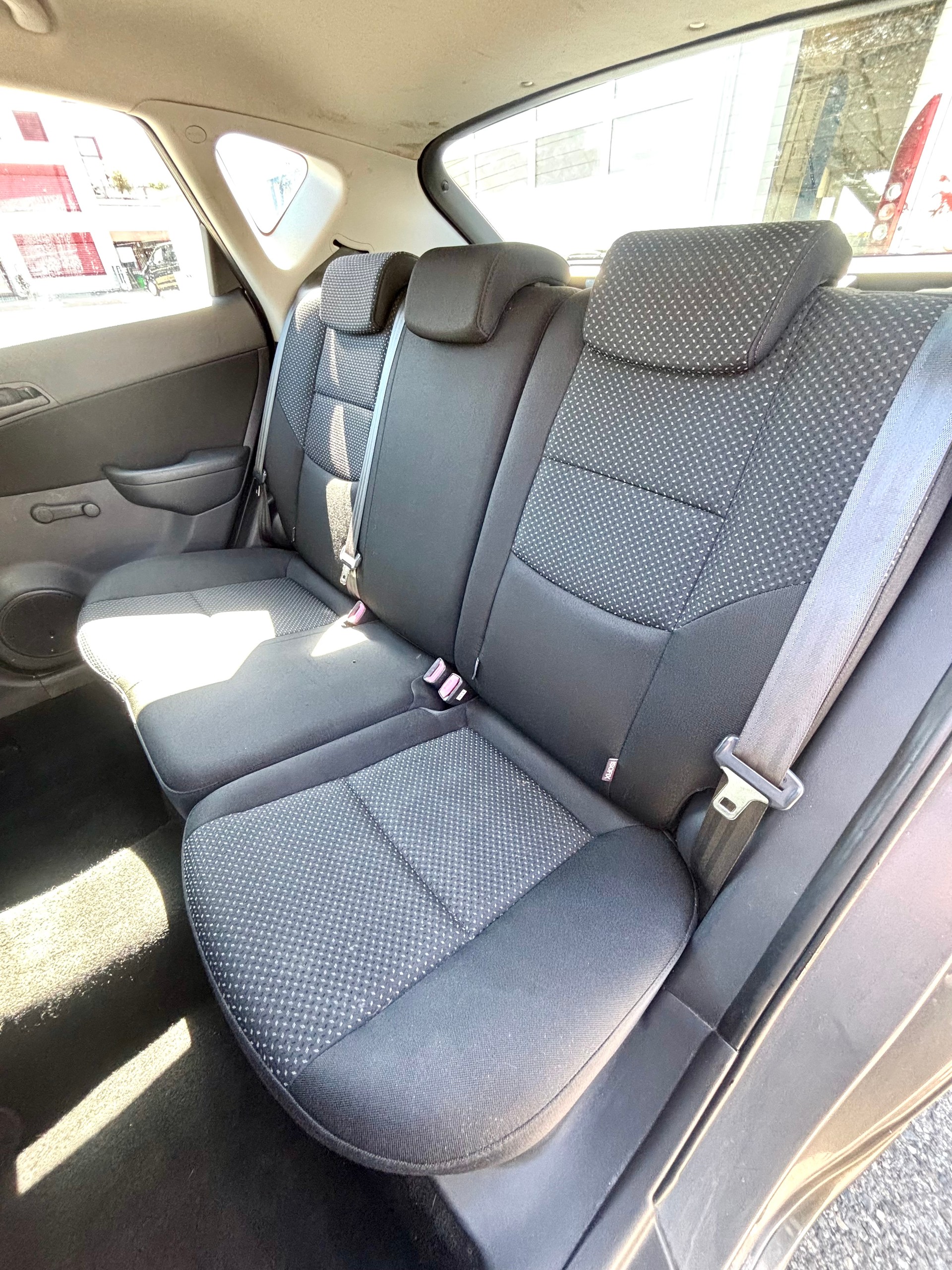 HYUNDAI i30 1.4 Comfort-image-12
