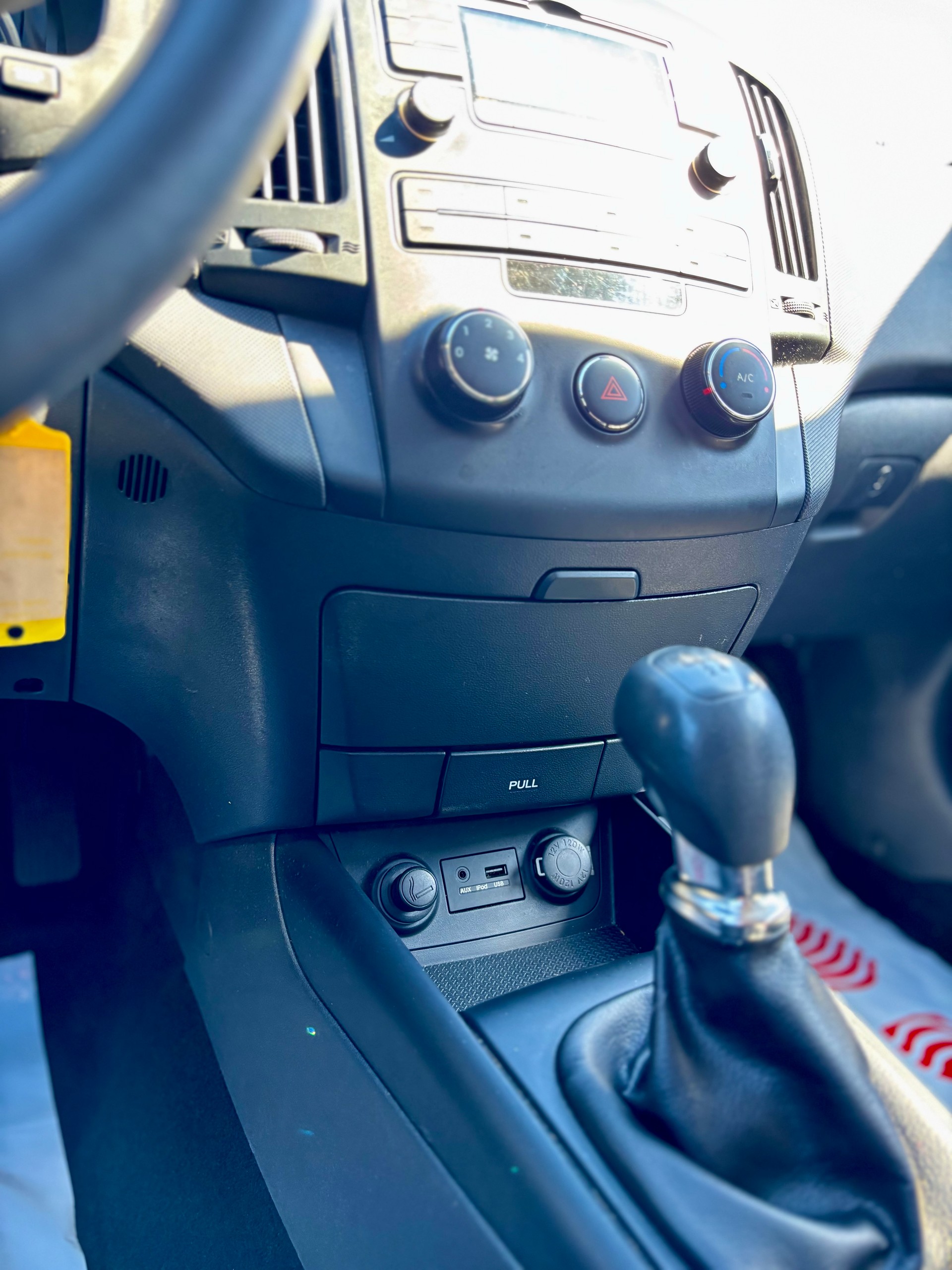 HYUNDAI i30 1.4 Comfort-image-9
