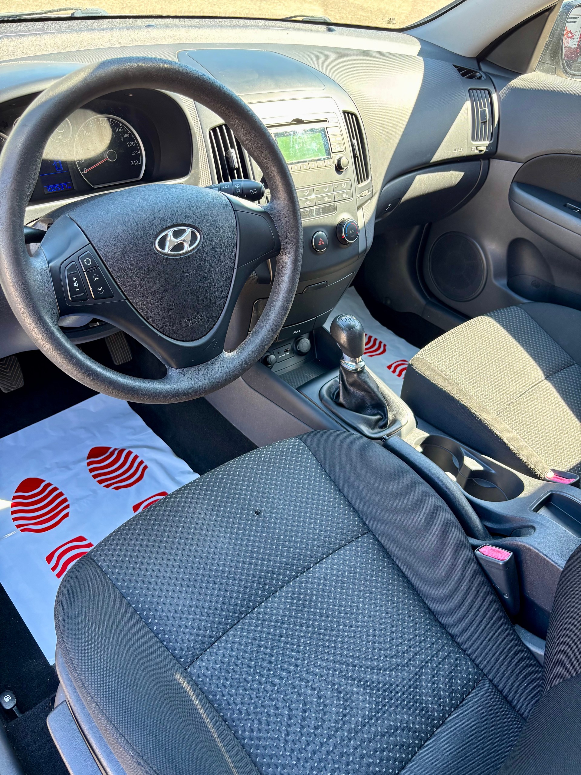 HYUNDAI i30 1.4 Comfort-image-10