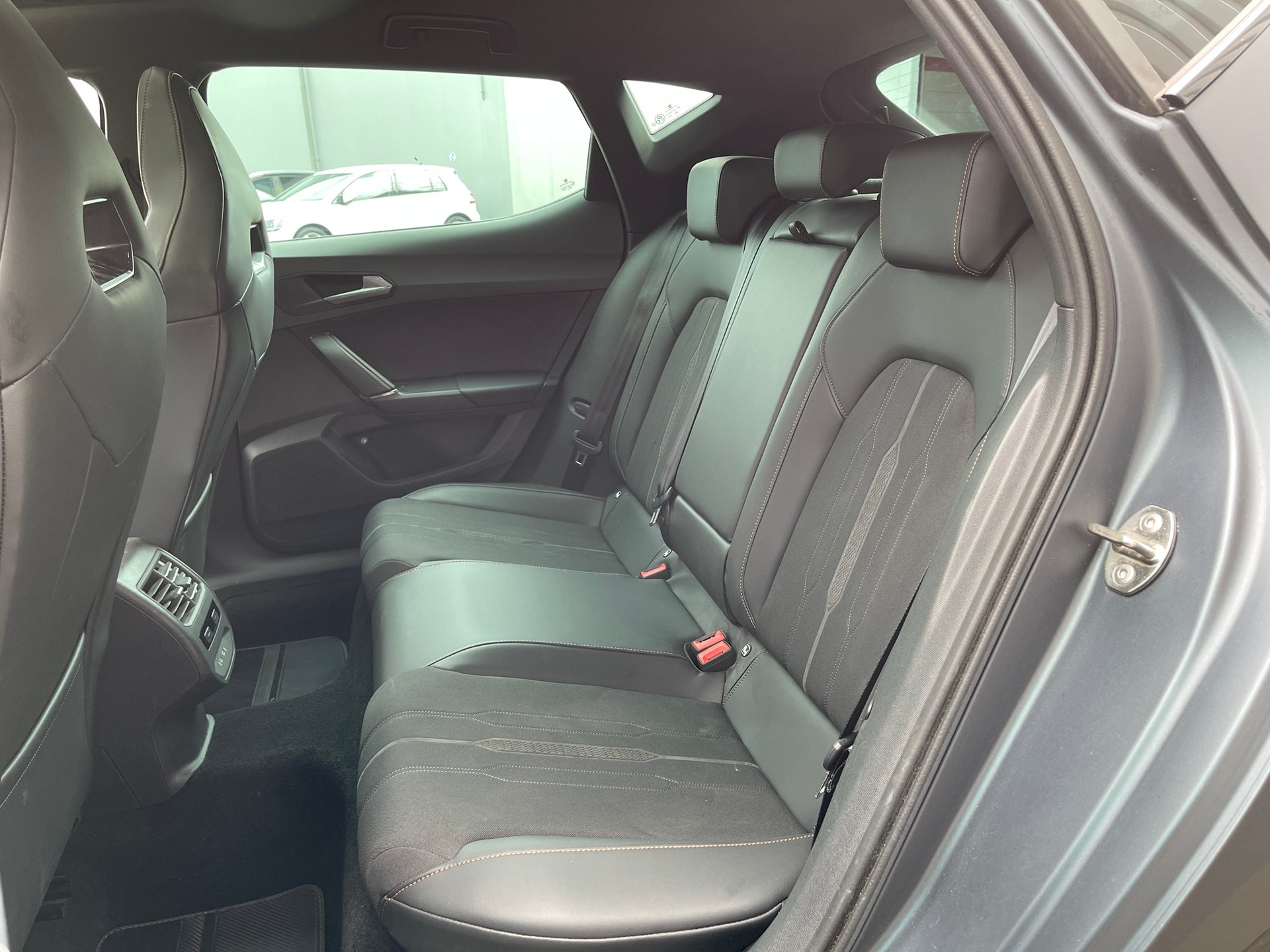 CUPRA LEON 1.4 e-HYBRID pHEV DSG-image-5