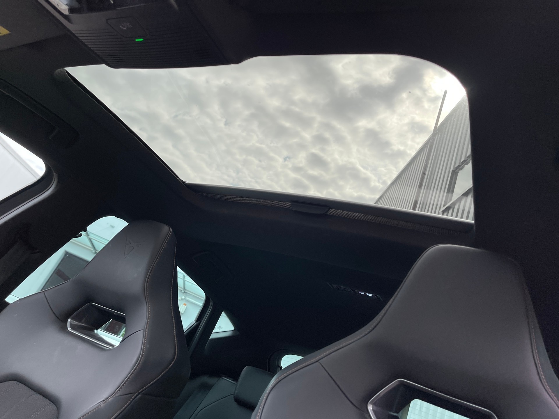 CUPRA LEON 1.4 e-HYBRID pHEV DSG-image-8
