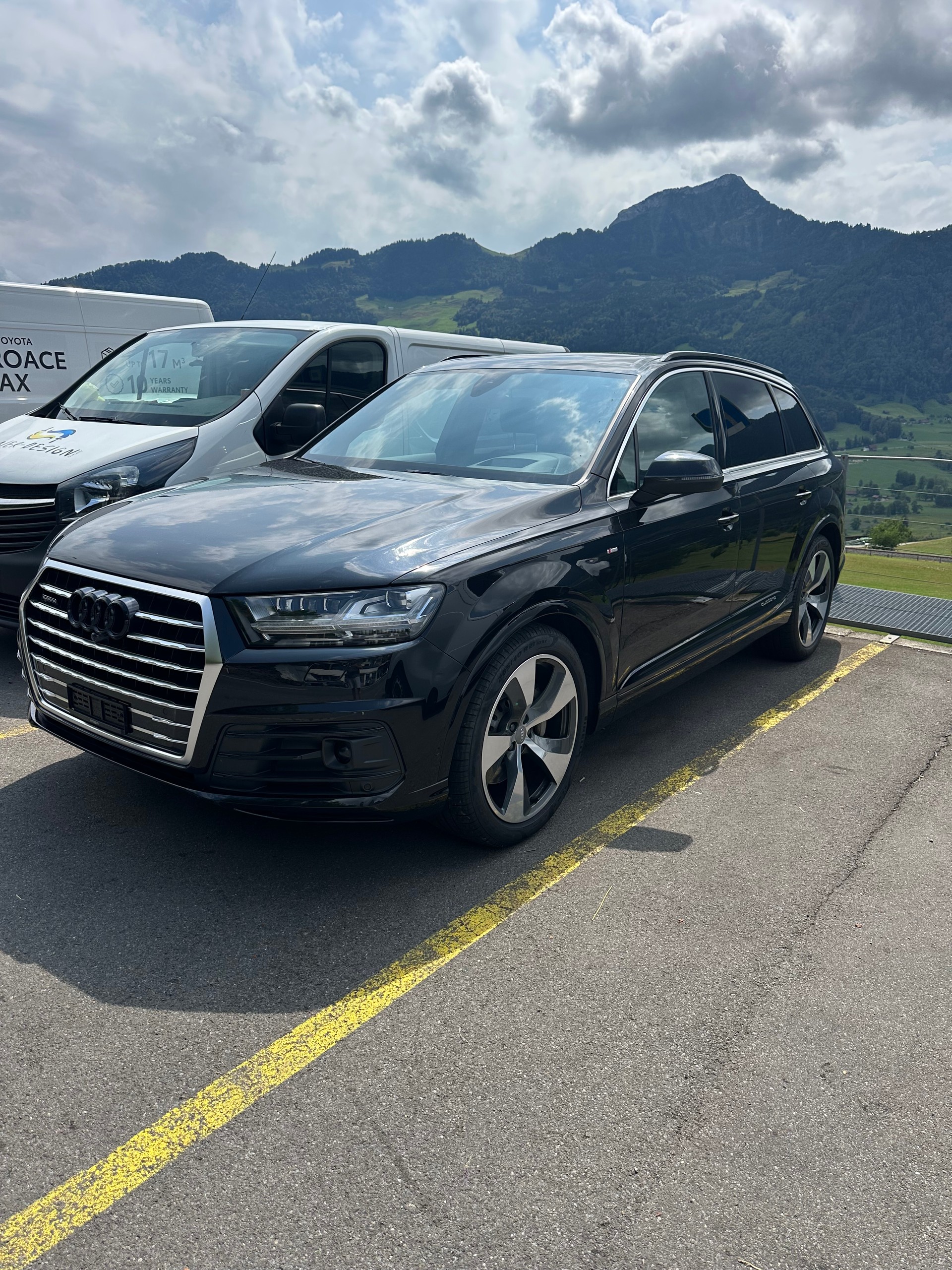 AUDI Q7 3.0 TDI quattro tiptronic-image-0