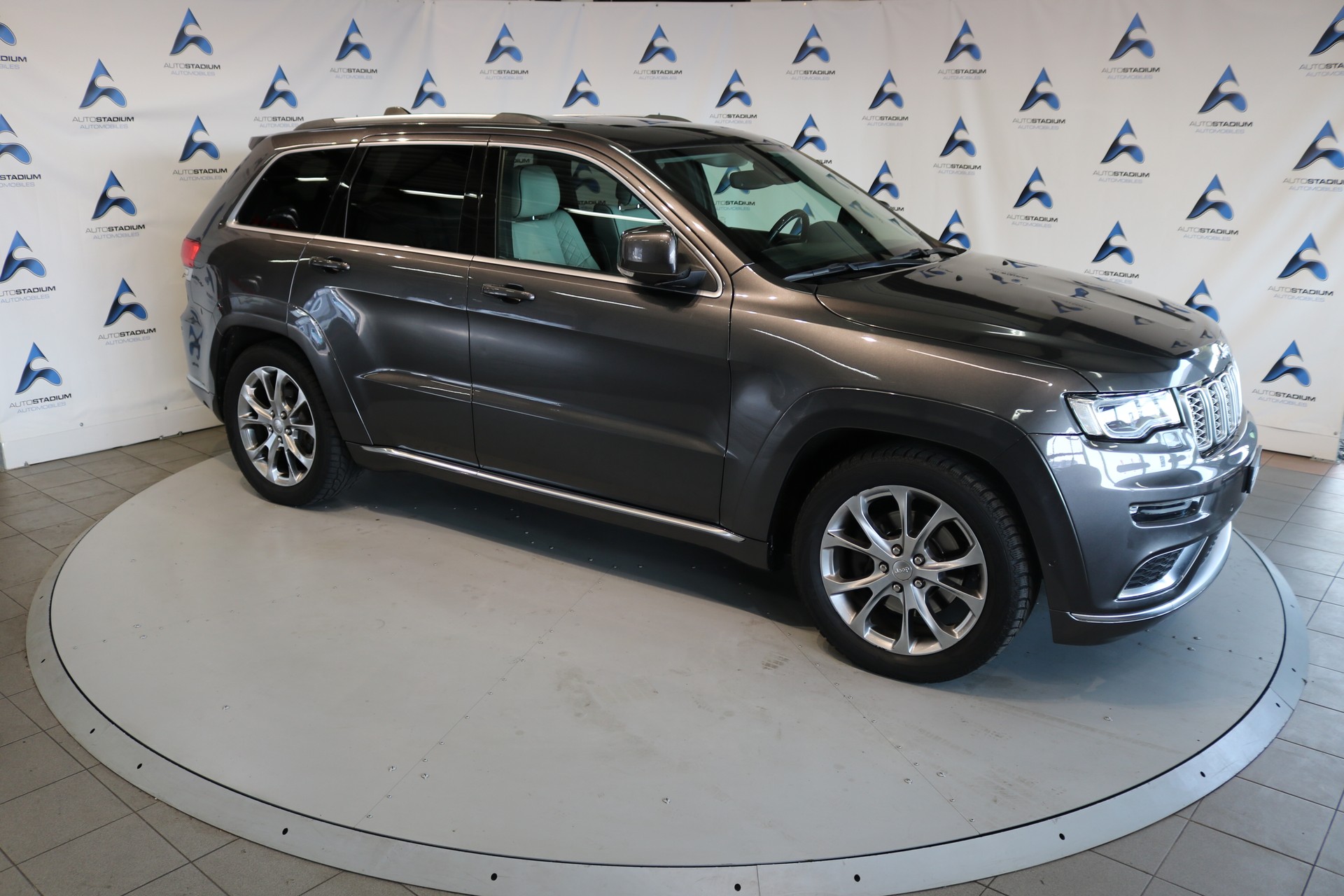 JEEP Grand Cherokee 3.0 CRD Summit Automatic-image-28