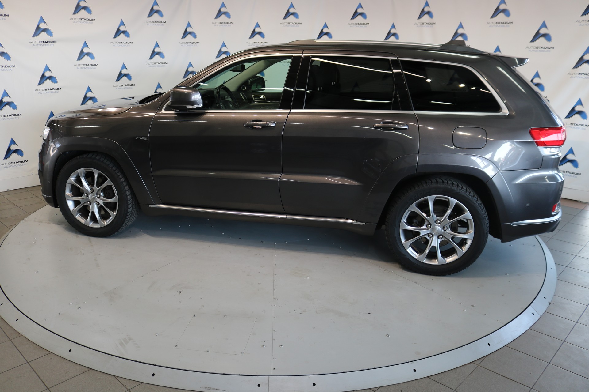 JEEP Grand Cherokee 3.0 CRD Summit Automatic-image-16