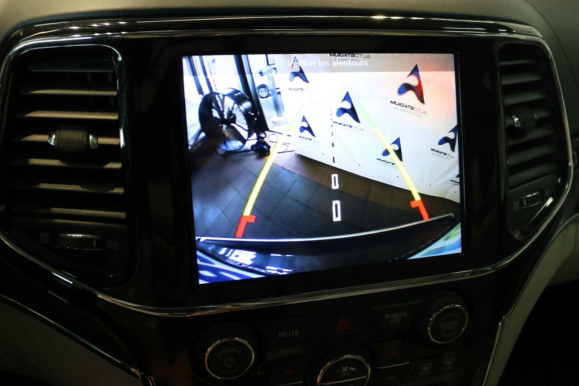 JEEP Grand Cherokee 3.0 CRD Summit Automatic-image-48