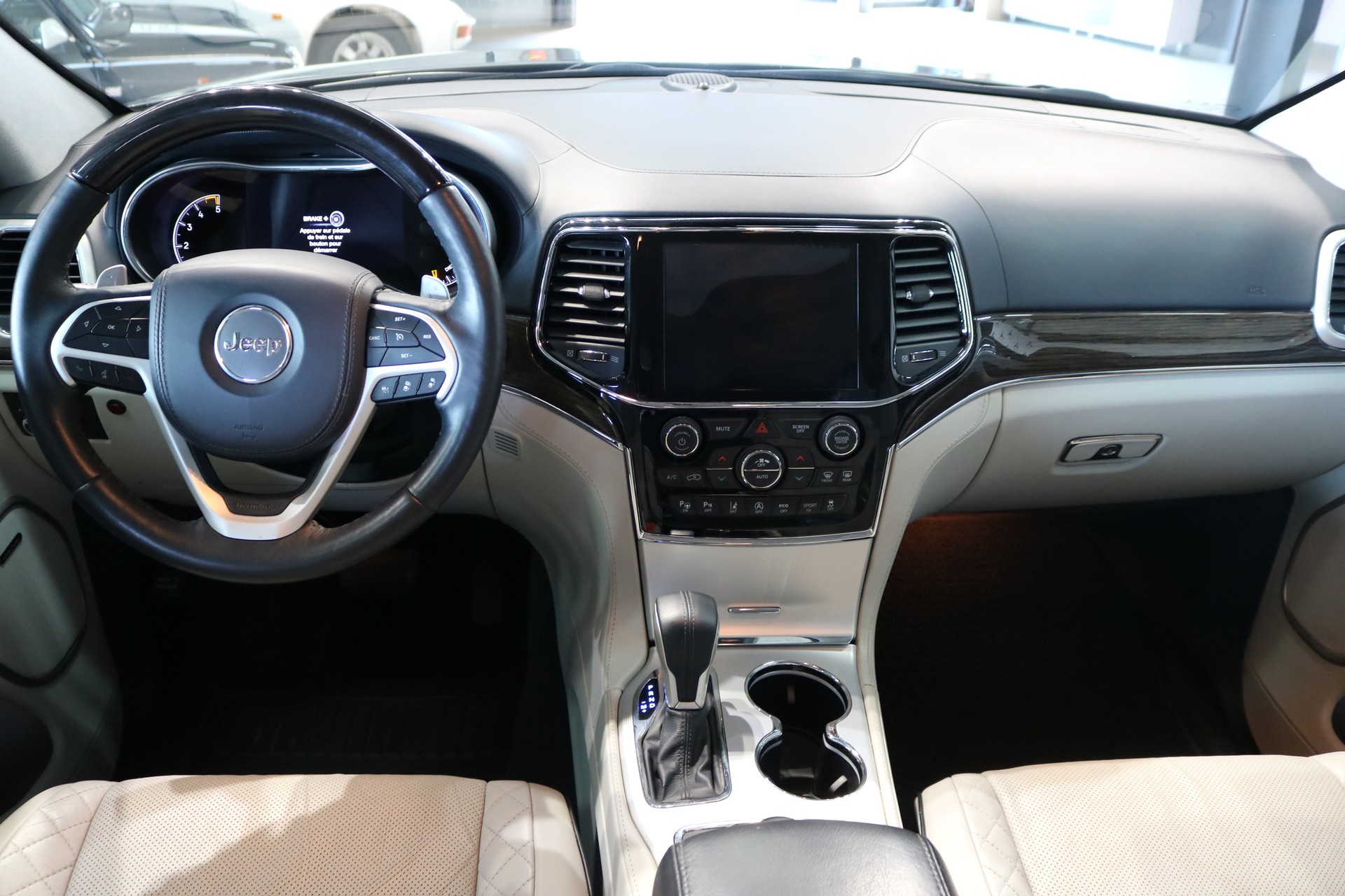 JEEP Grand Cherokee 3.0 CRD Summit Automatic-image-39