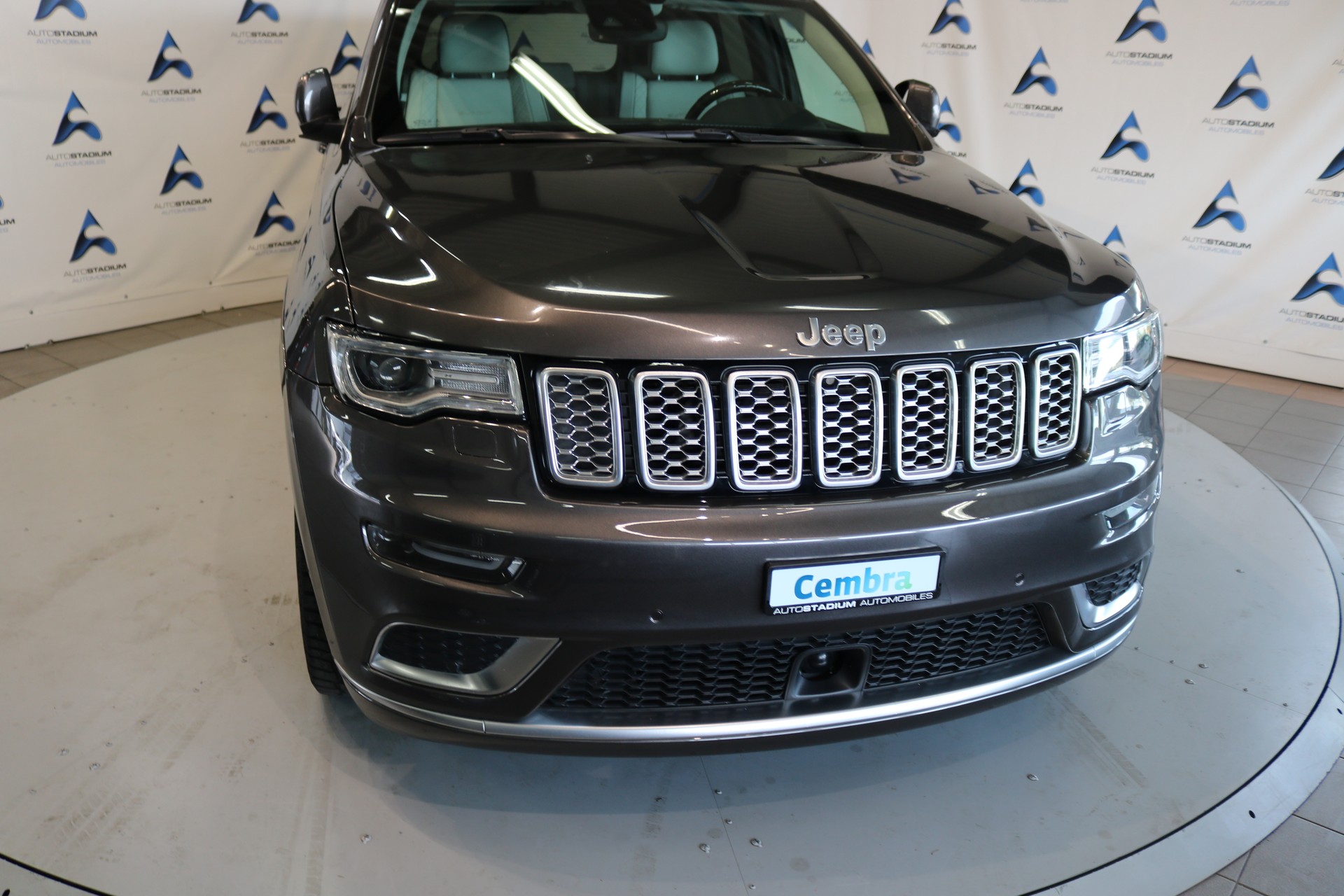 JEEP Grand Cherokee 3.0 CRD Summit Automatic-image-30