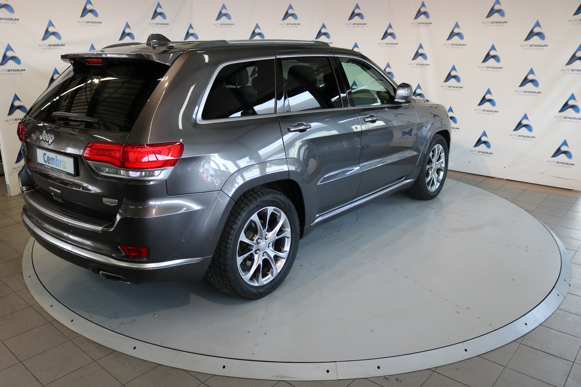 JEEP Grand Cherokee 3.0 CRD Summit Automatic-image-23