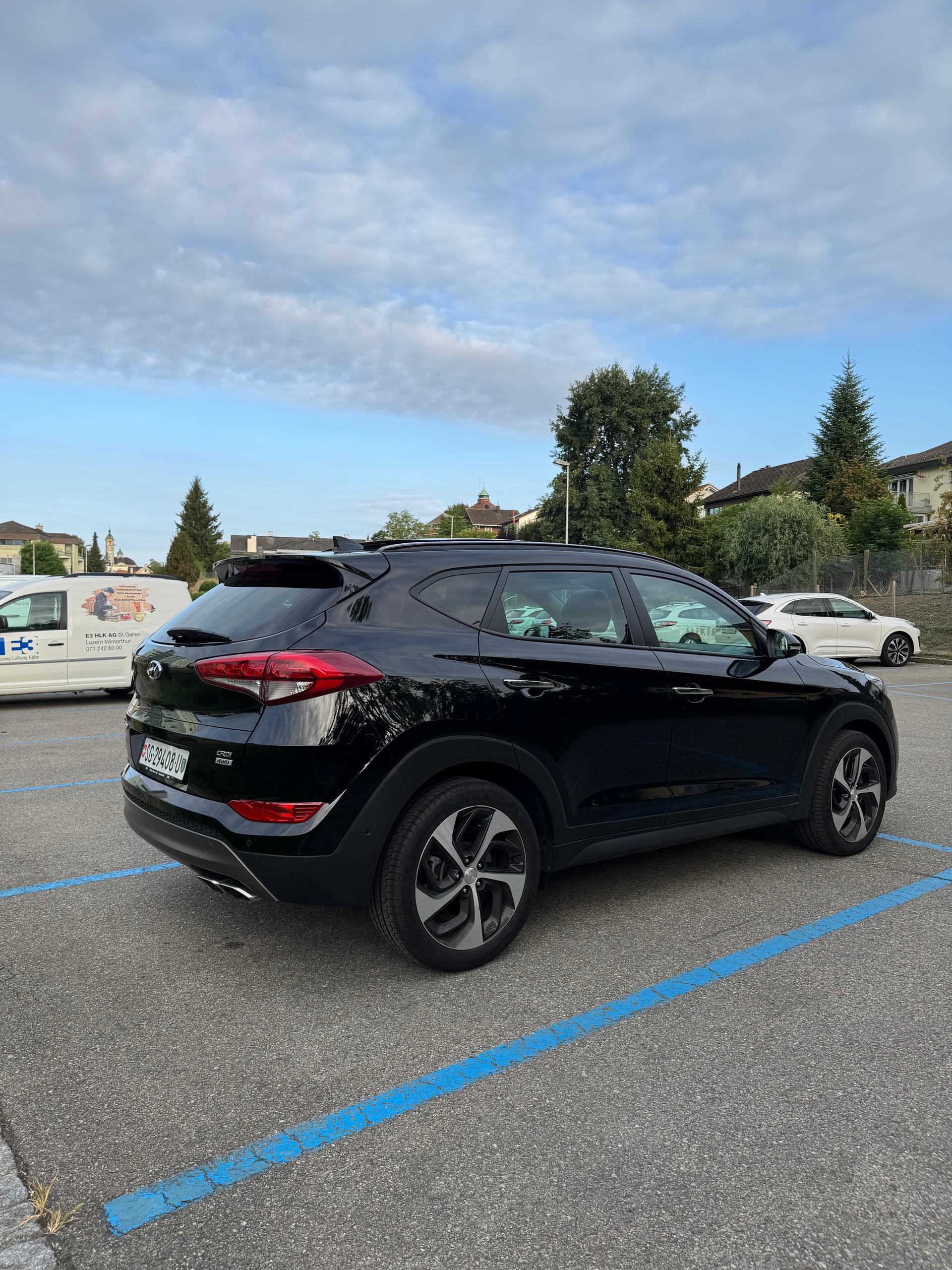 HYUNDAI Tucson 2.0 CRDI Vertex 4WD Automatic-image-2