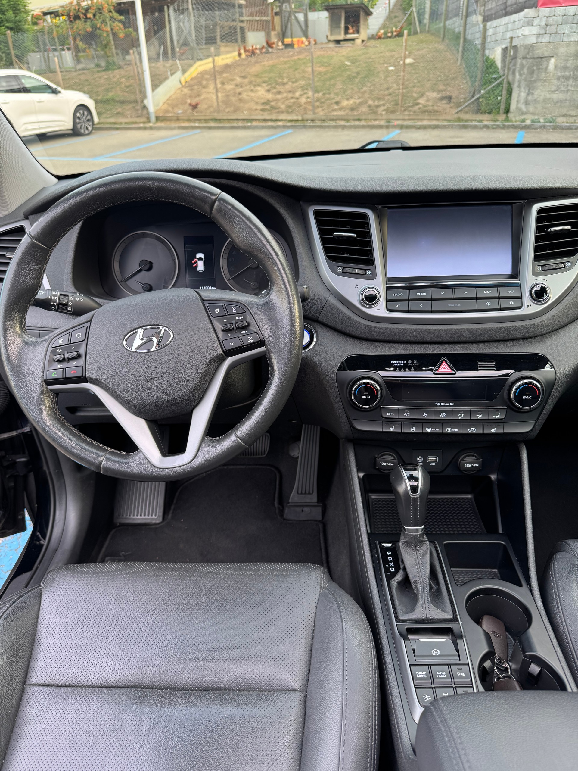 HYUNDAI Tucson 2.0 CRDI Vertex 4WD Automatic-image-5