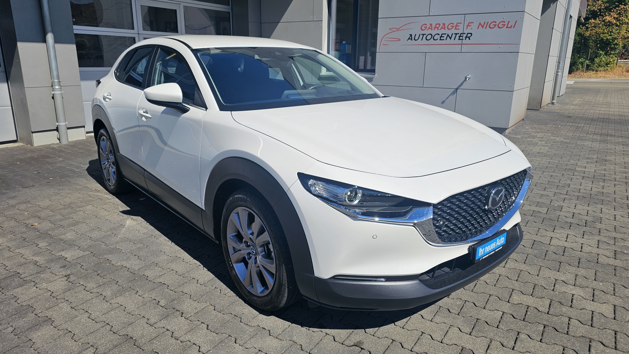 Car photo