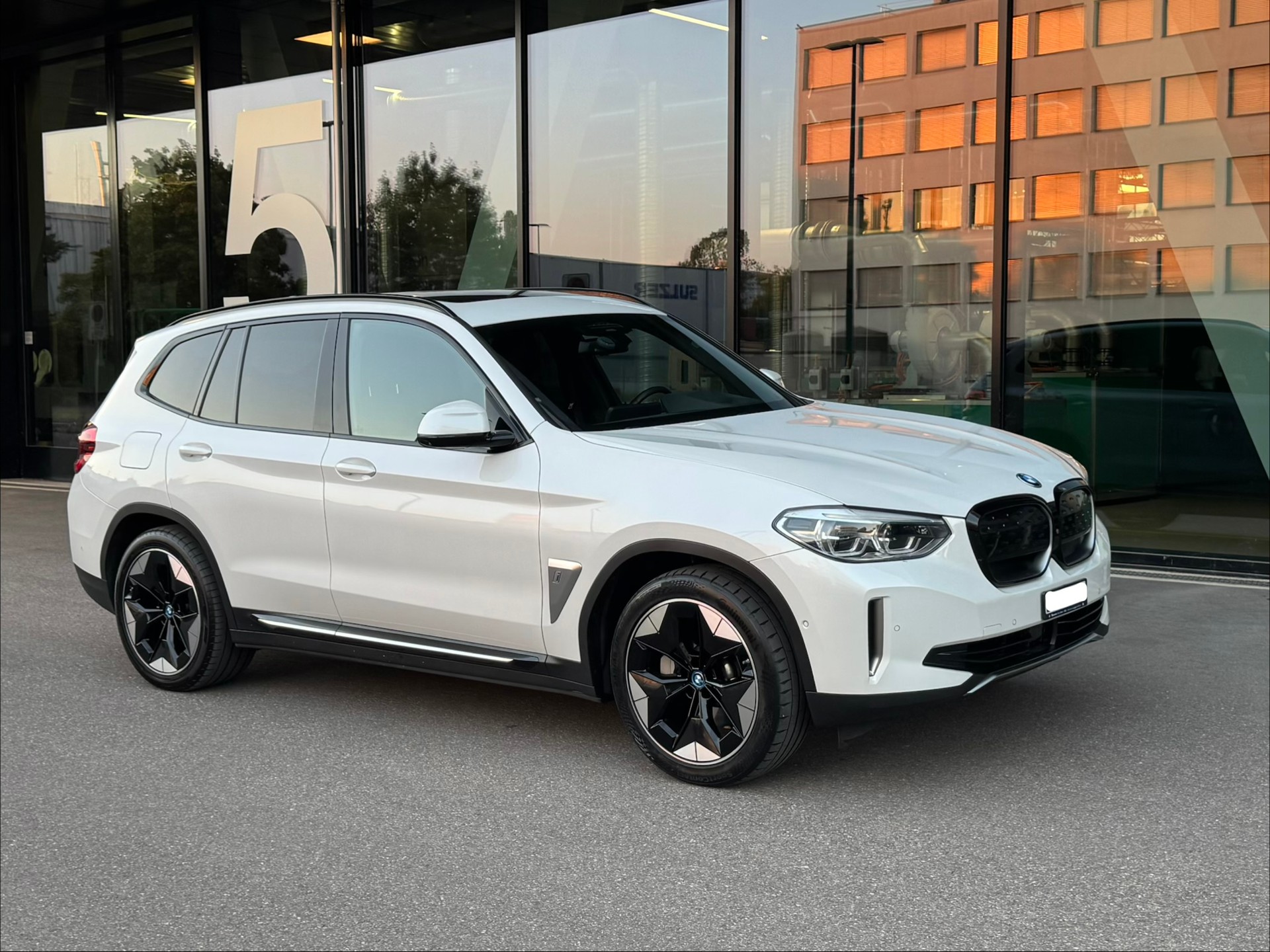 BMW iX3 Impressive-image-2