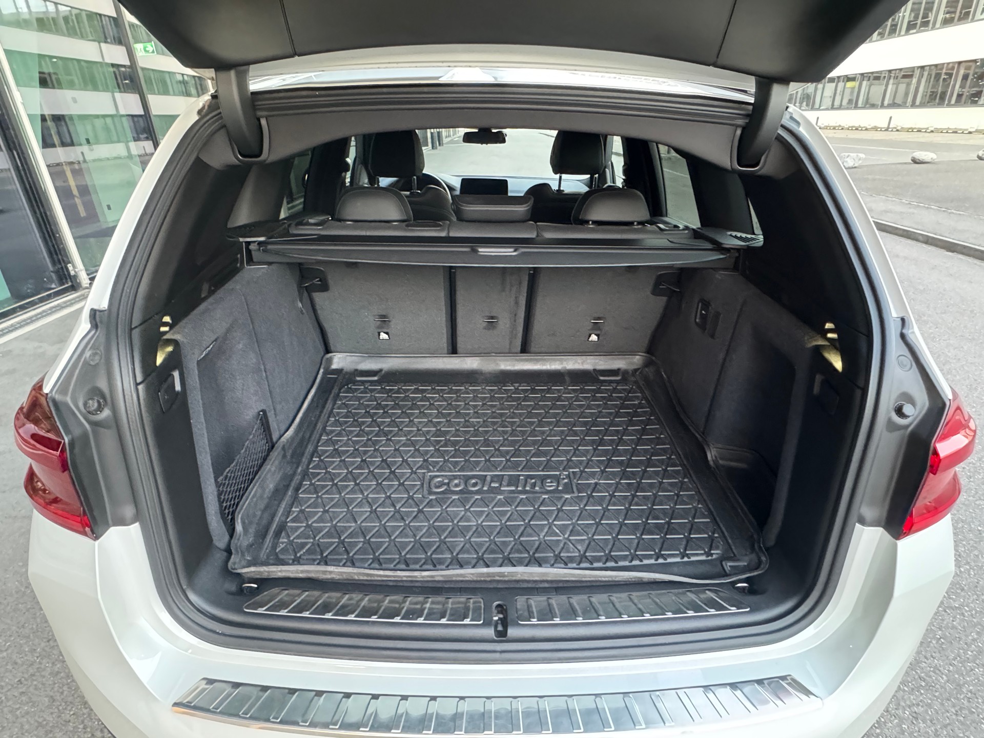 BMW iX3 Impressive-image-15