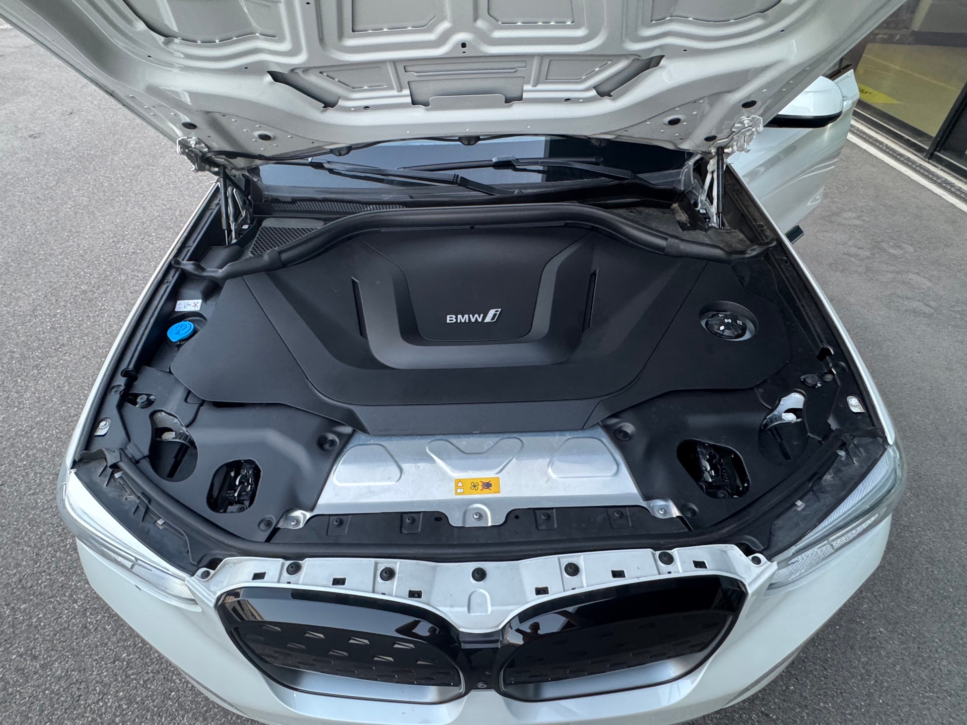 BMW iX3 Impressive-image-13