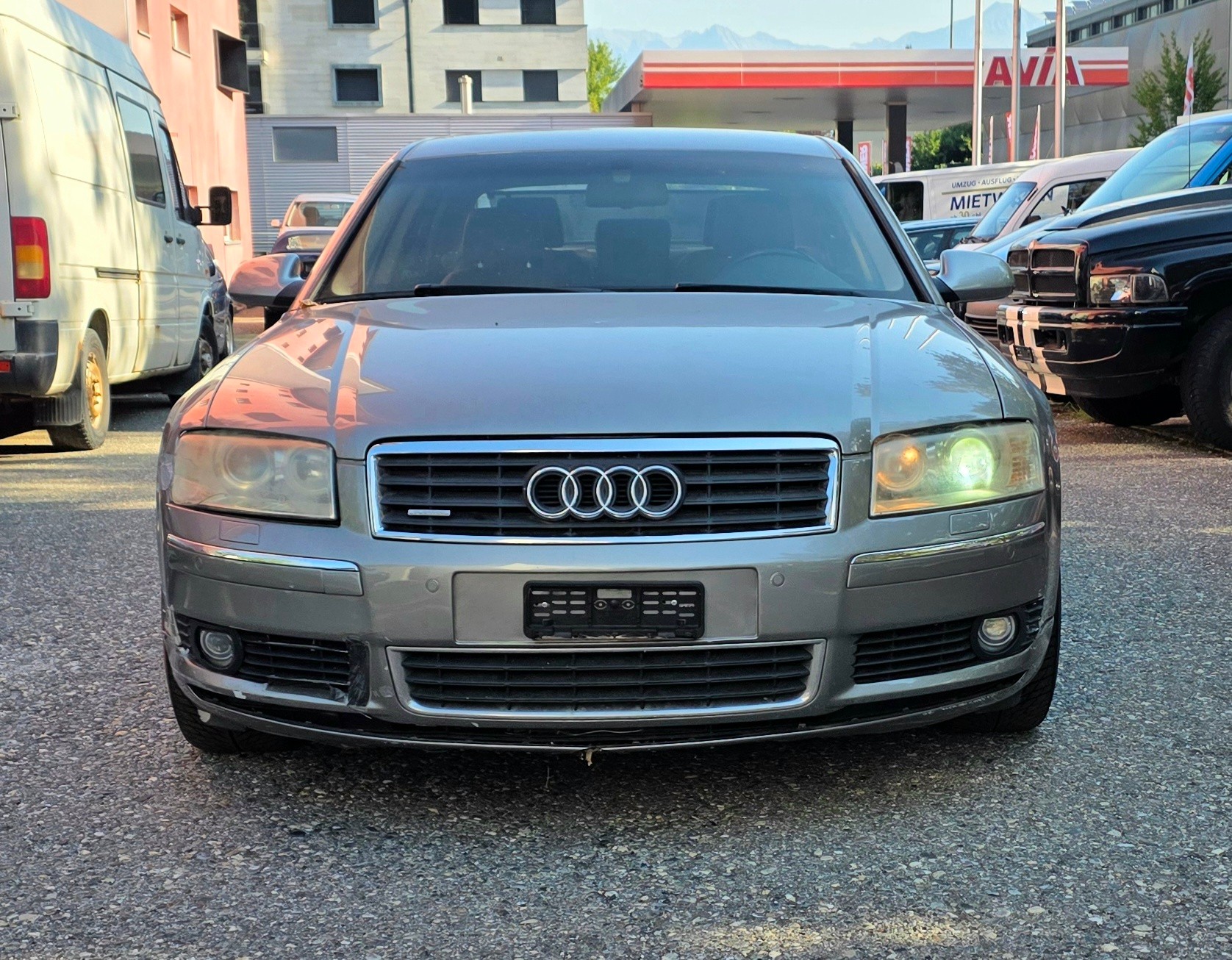 AUDI A8 4.2 quattro tiptronic-image-1