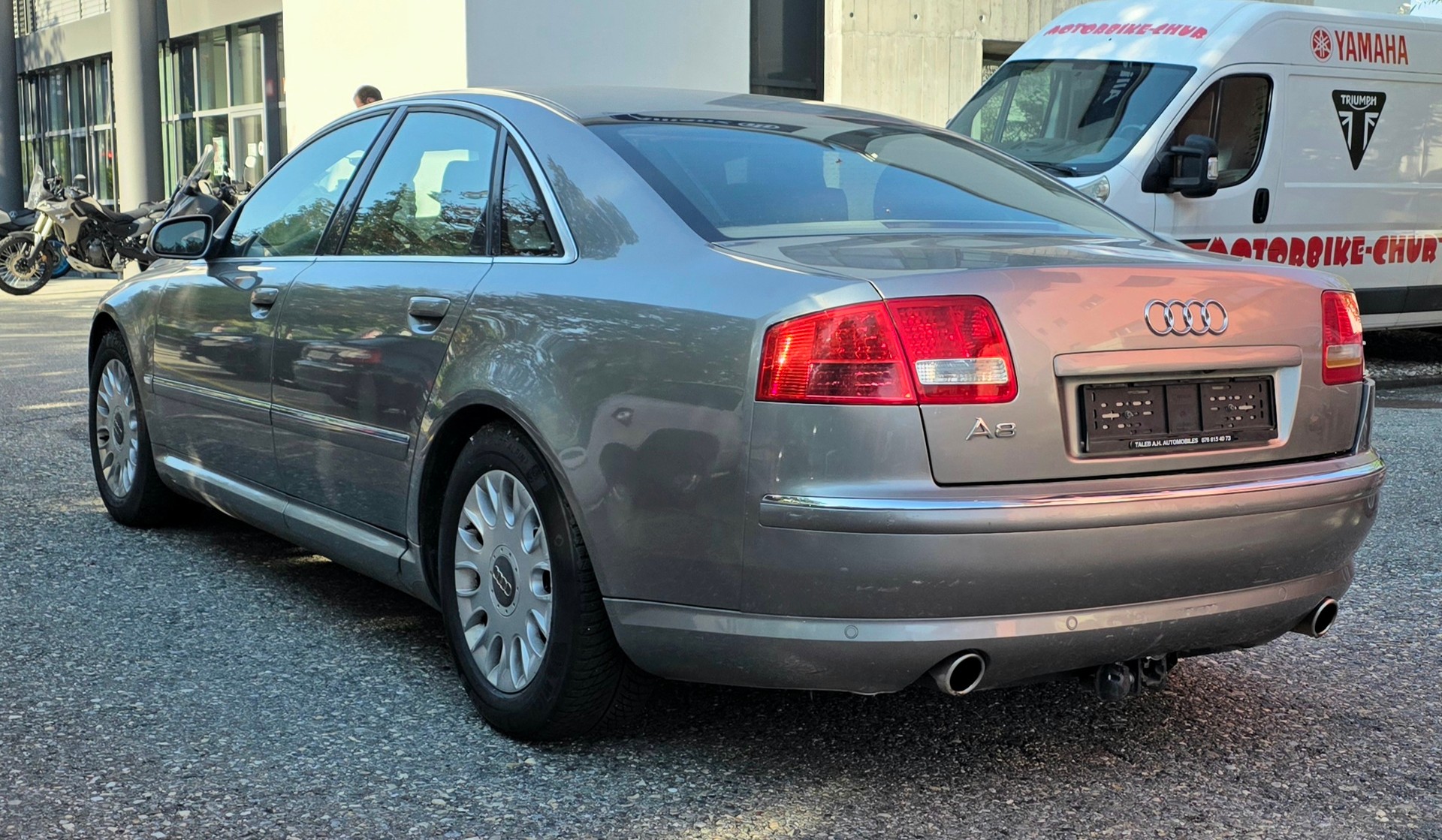 AUDI A8 4.2 quattro tiptronic-image-5