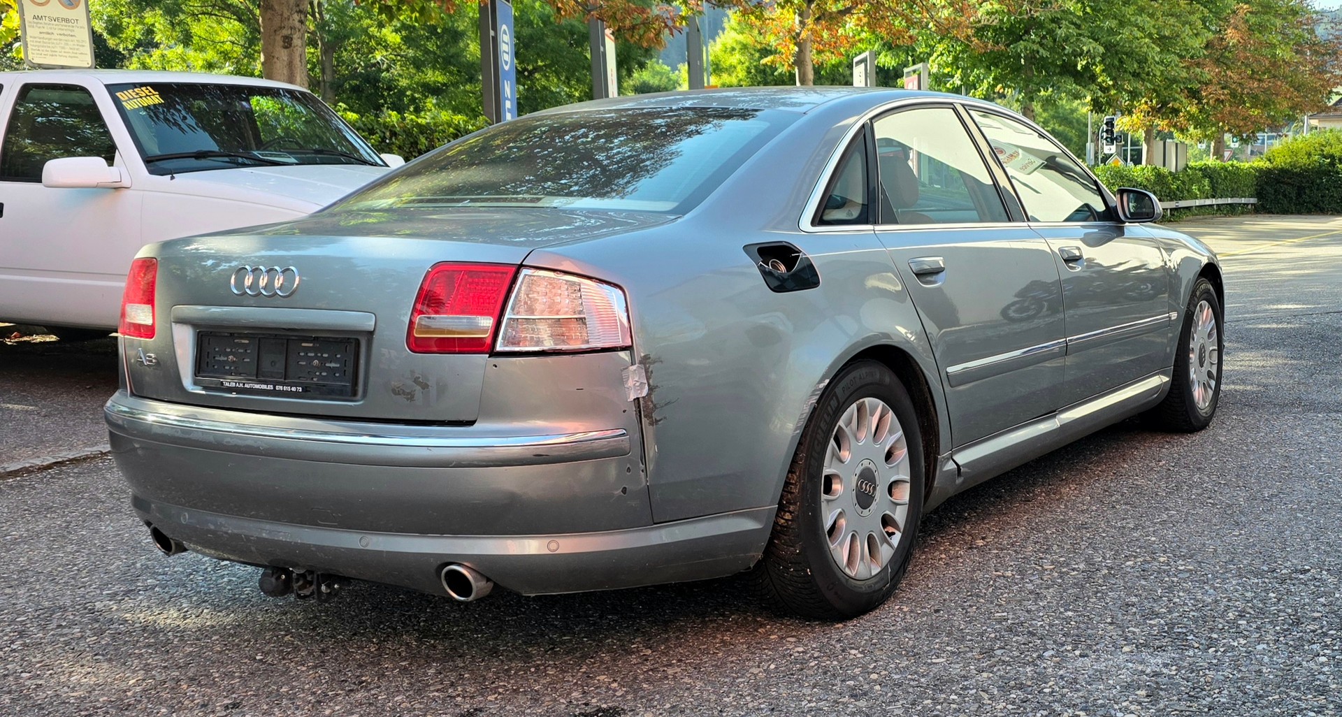 AUDI A8 4.2 quattro tiptronic-image-4