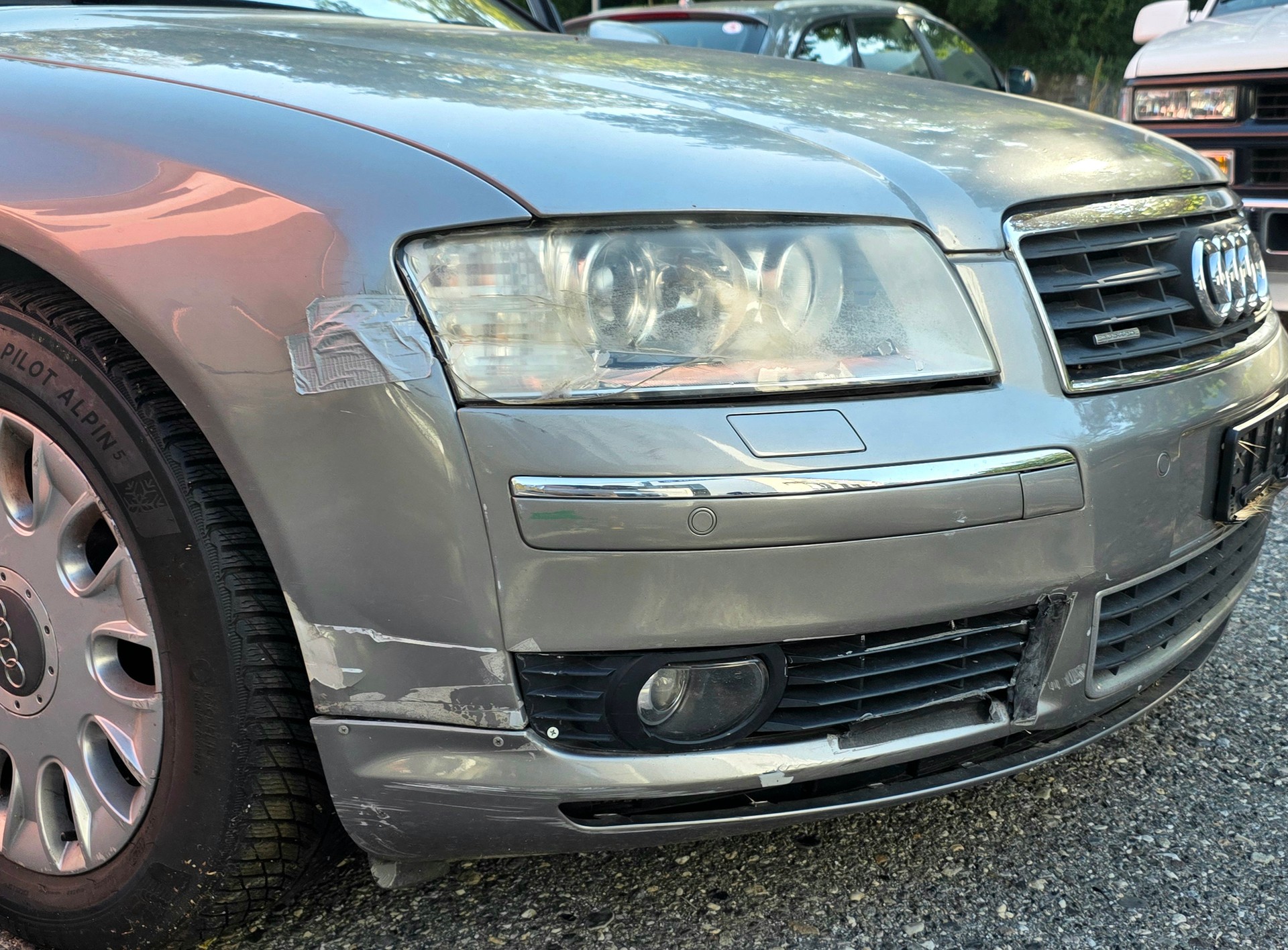 AUDI A8 4.2 quattro tiptronic-image-7