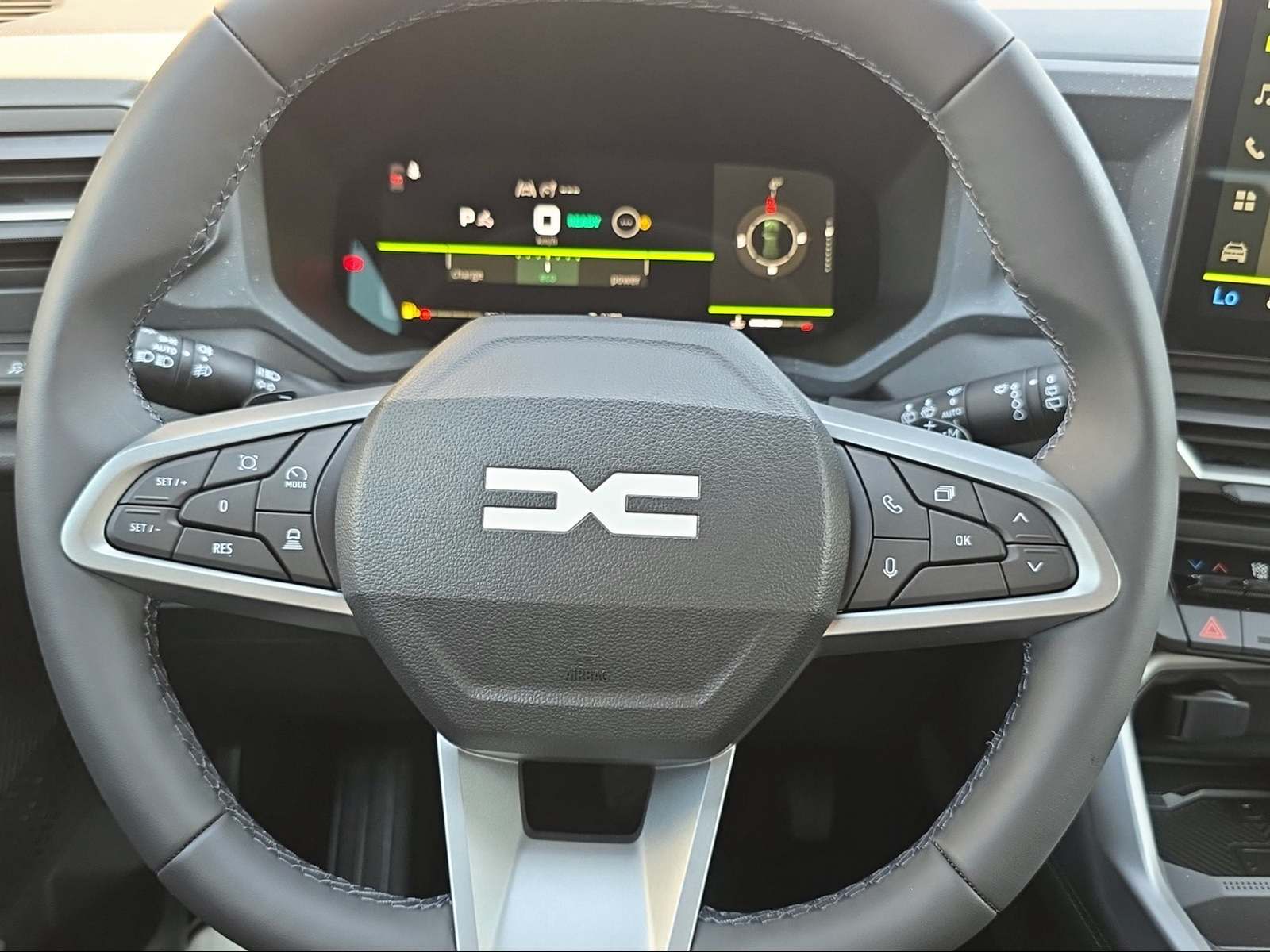 DACIA Bigster 1.2 Hybrid Journey 4WD-image-11