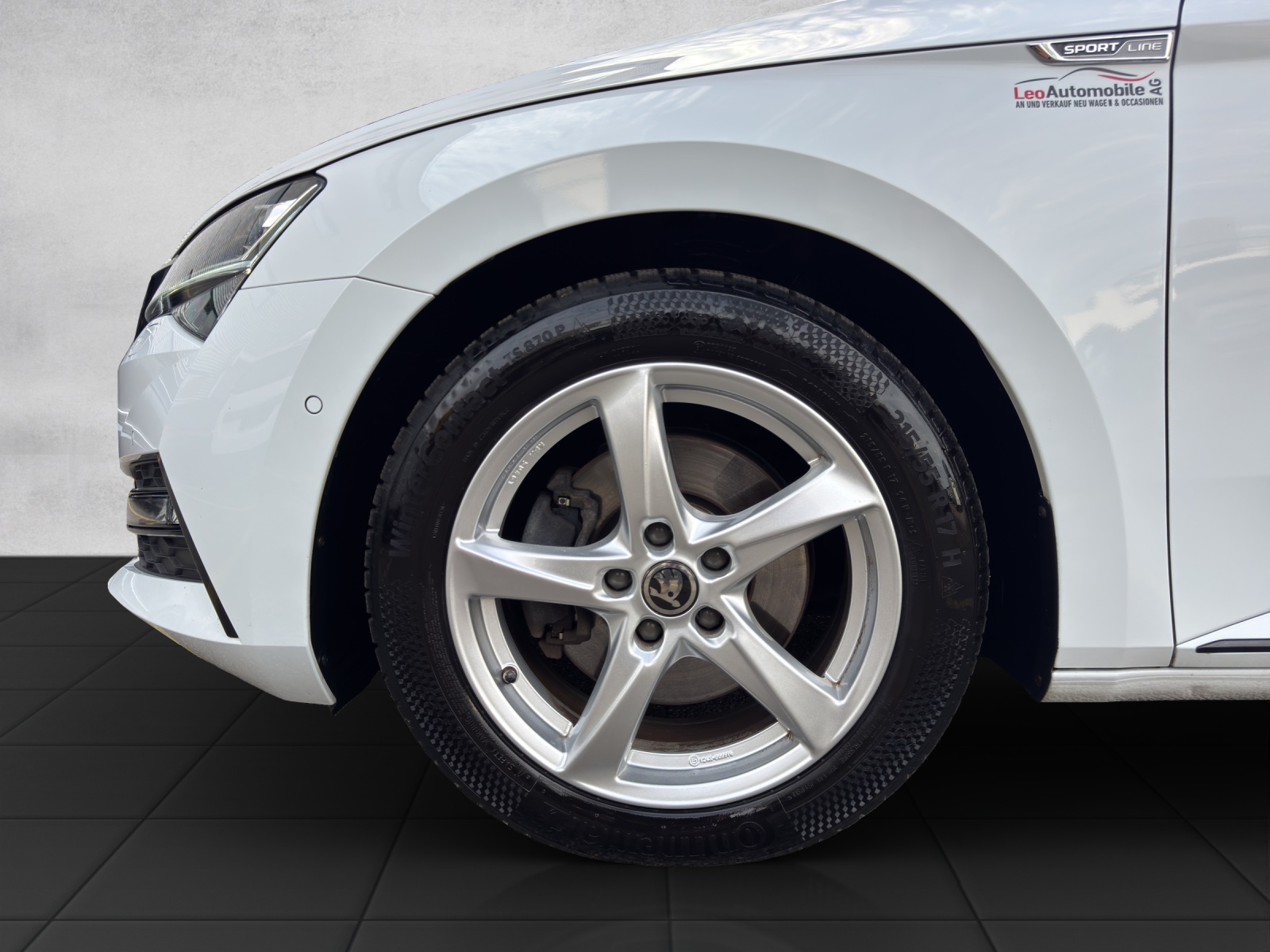 SKODA Superb Combi 2.0 TDi SportLine 4x4 DSG-image-20