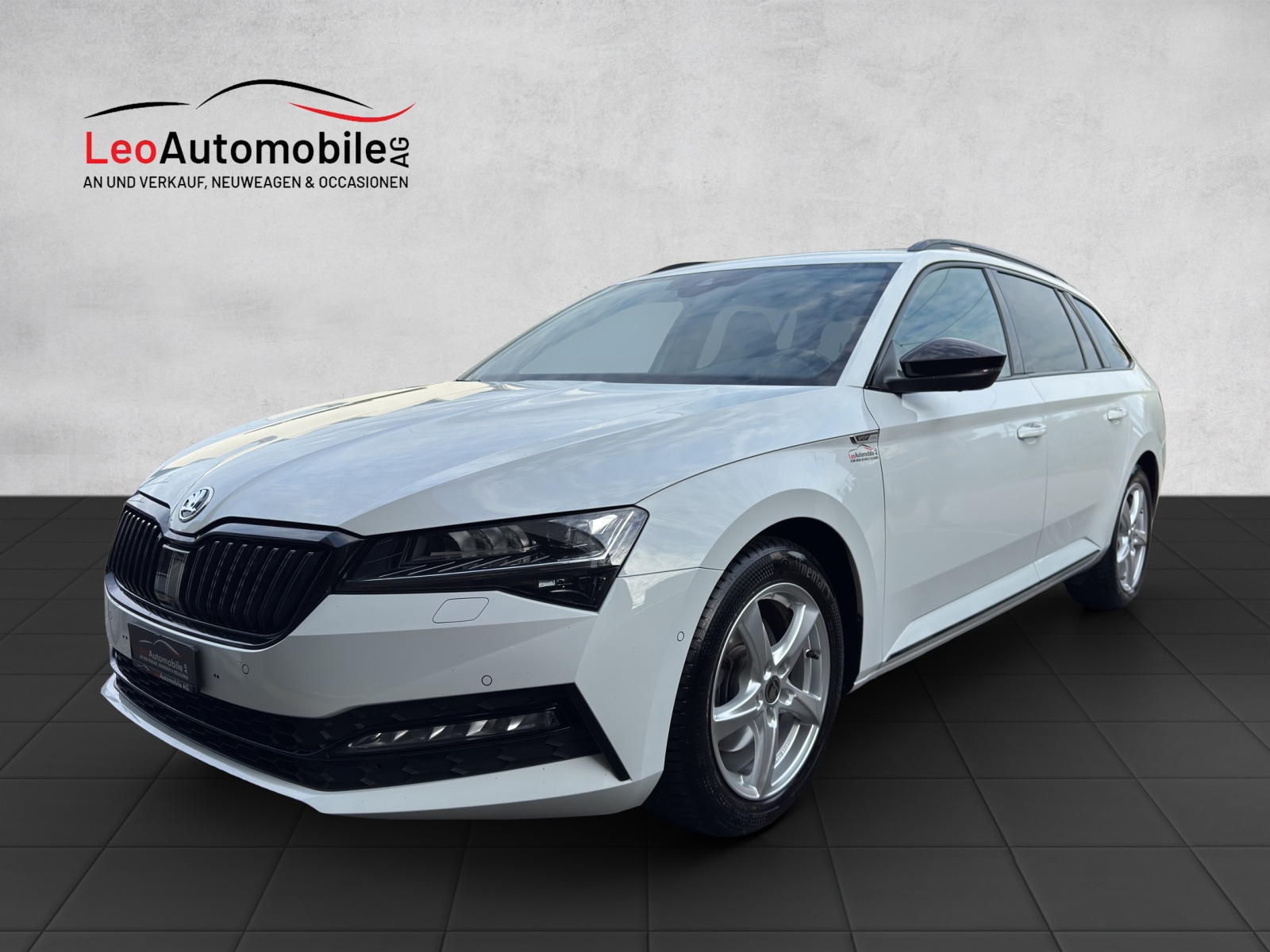SKODA Superb Combi 2.0 TDi SportLine 4x4 DSG-image-0