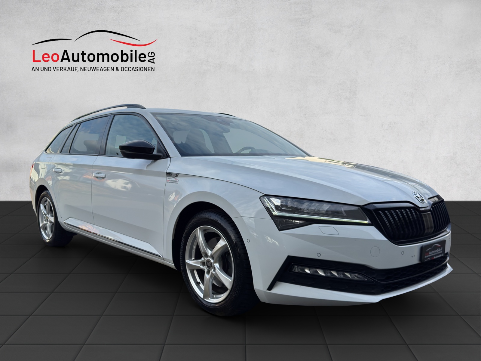 SKODA Superb Combi 2.0 TDi SportLine 4x4 DSG-image-6