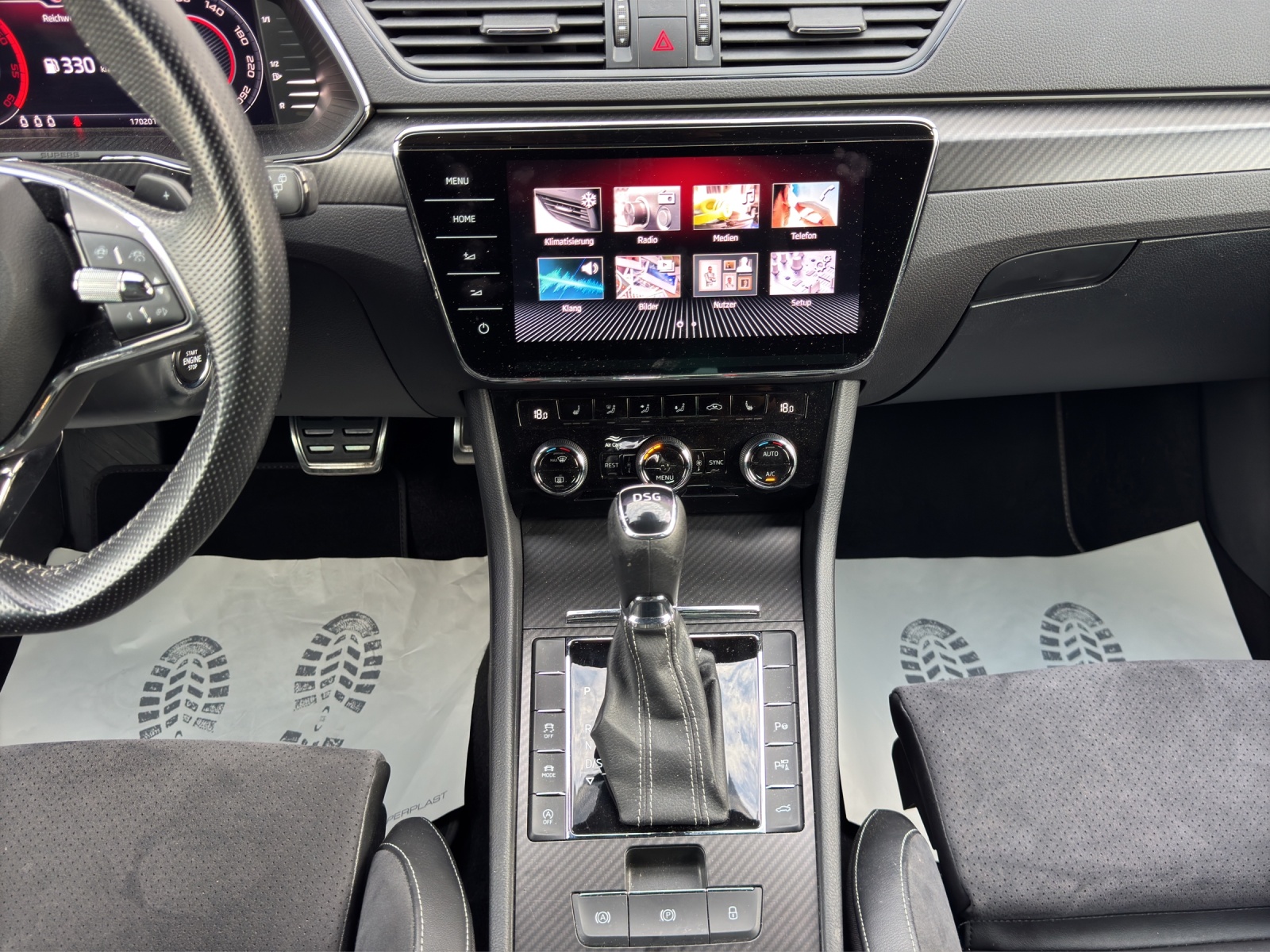 SKODA Superb Combi 2.0 TDi SportLine 4x4 DSG-image-13