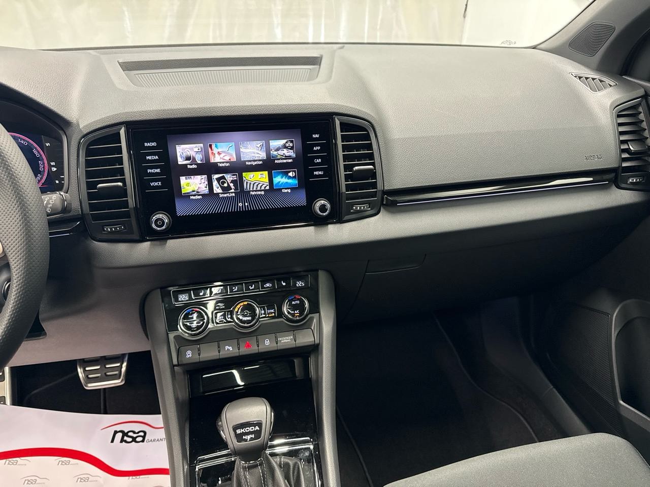 SKODA Karoq 2.0 TSI SportLine 4x4 DSG-image-4