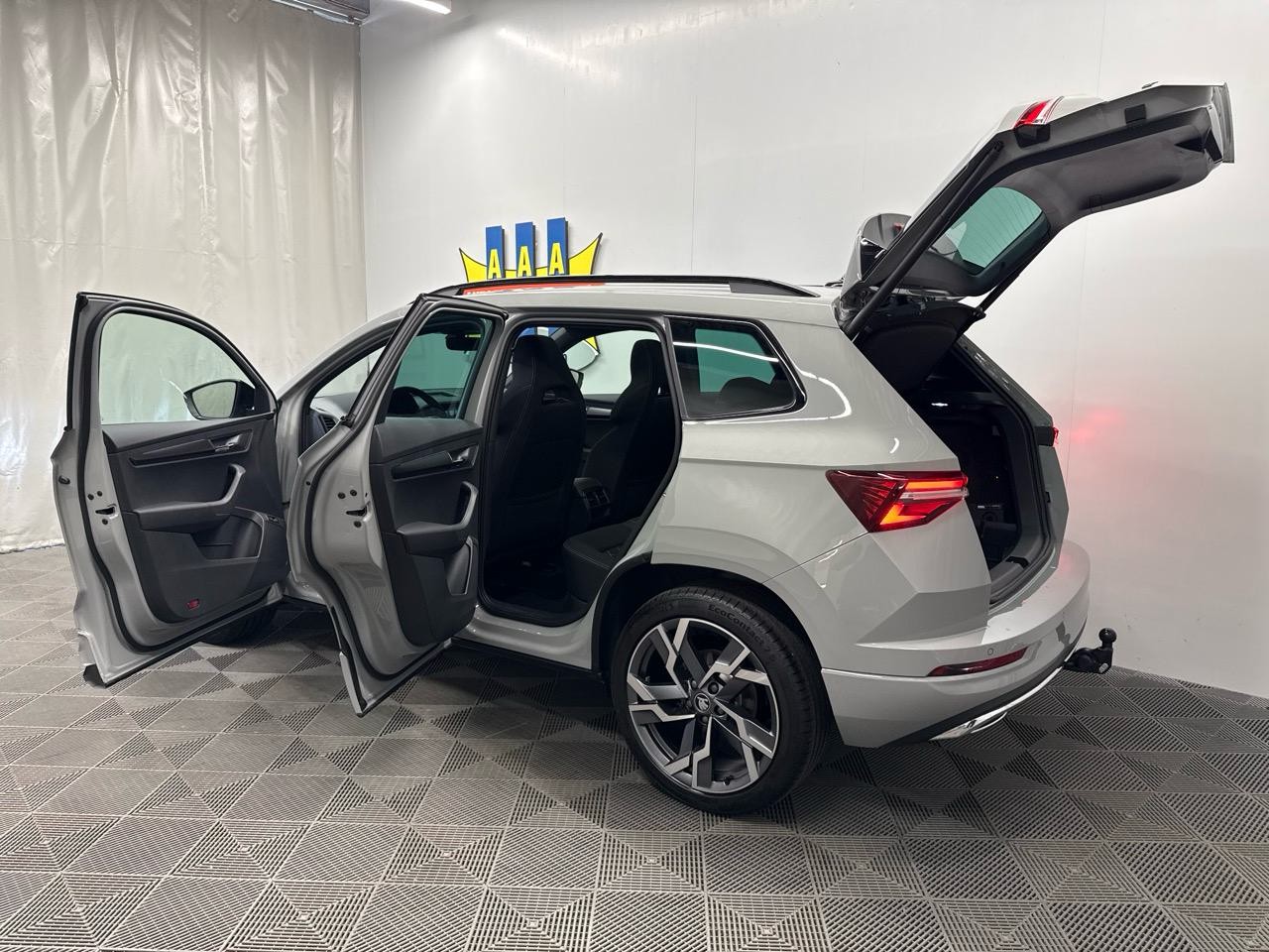 SKODA Karoq 2.0 TSI SportLine 4x4 DSG-image-15