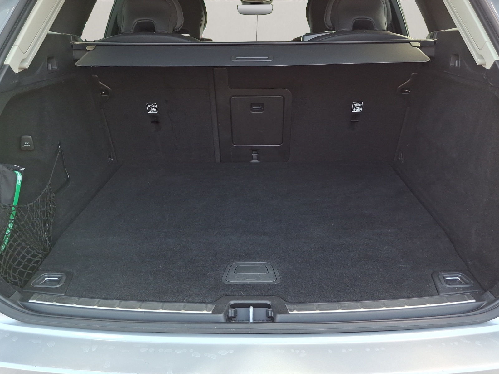 VOLVO XC60 2.0 T8 TE Ultimate Dark eAWD-image-12