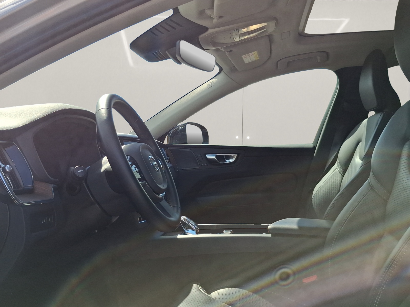 VOLVO XC60 2.0 T8 TE Ultimate Dark eAWD-image-5