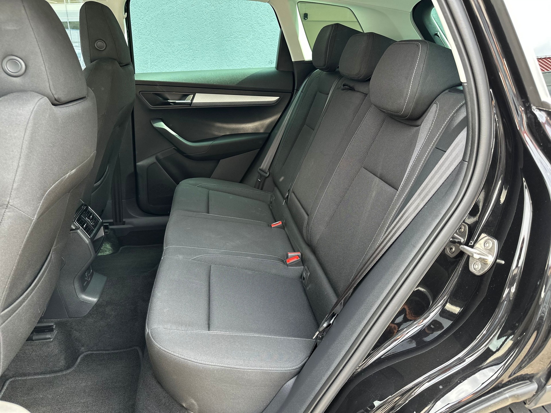 SKODA Karoq 2.0 TDI CR Ambition 4x4 DSG-image-8