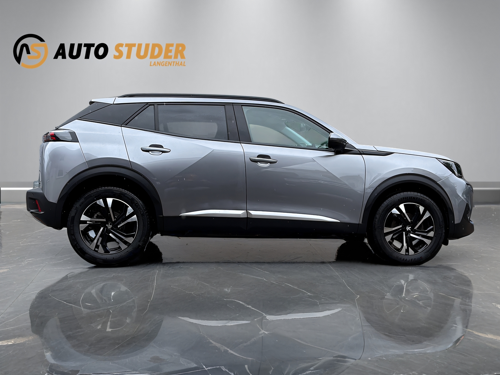 PEUGEOT 2008 1.2 PureTech 130 Allure-image-12