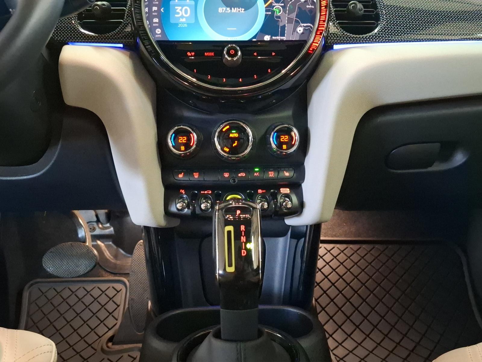 MINI F56 Cooper SE-image-11