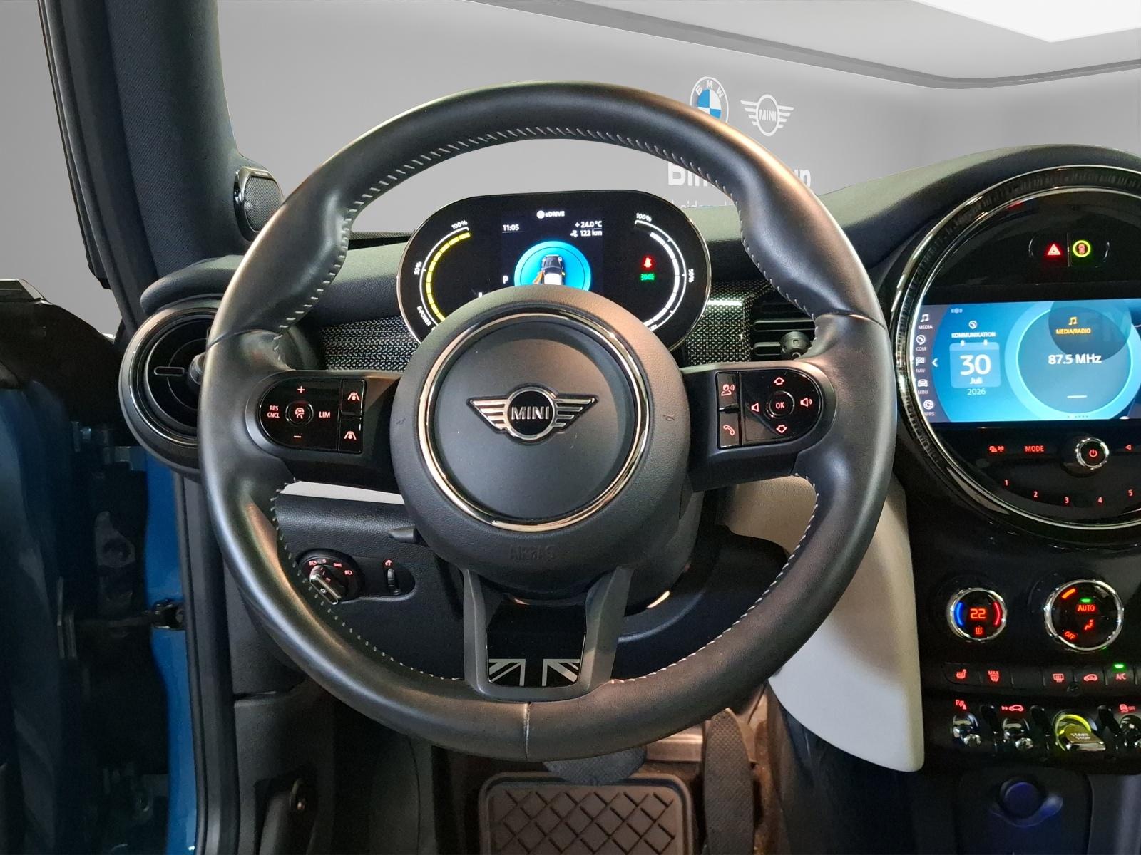 MINI F56 Cooper SE-image-10