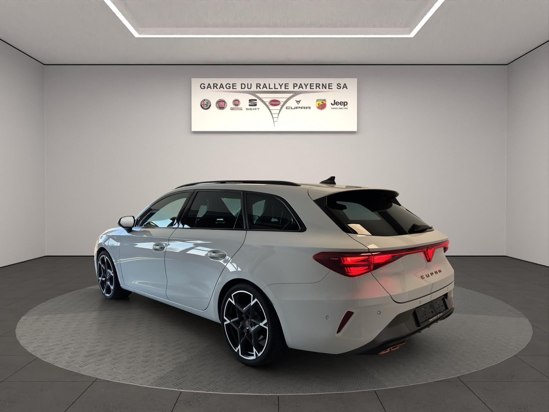 CUPRA LEON ST 1.5 e-HYBRID pHEV VZ DSG-image-1