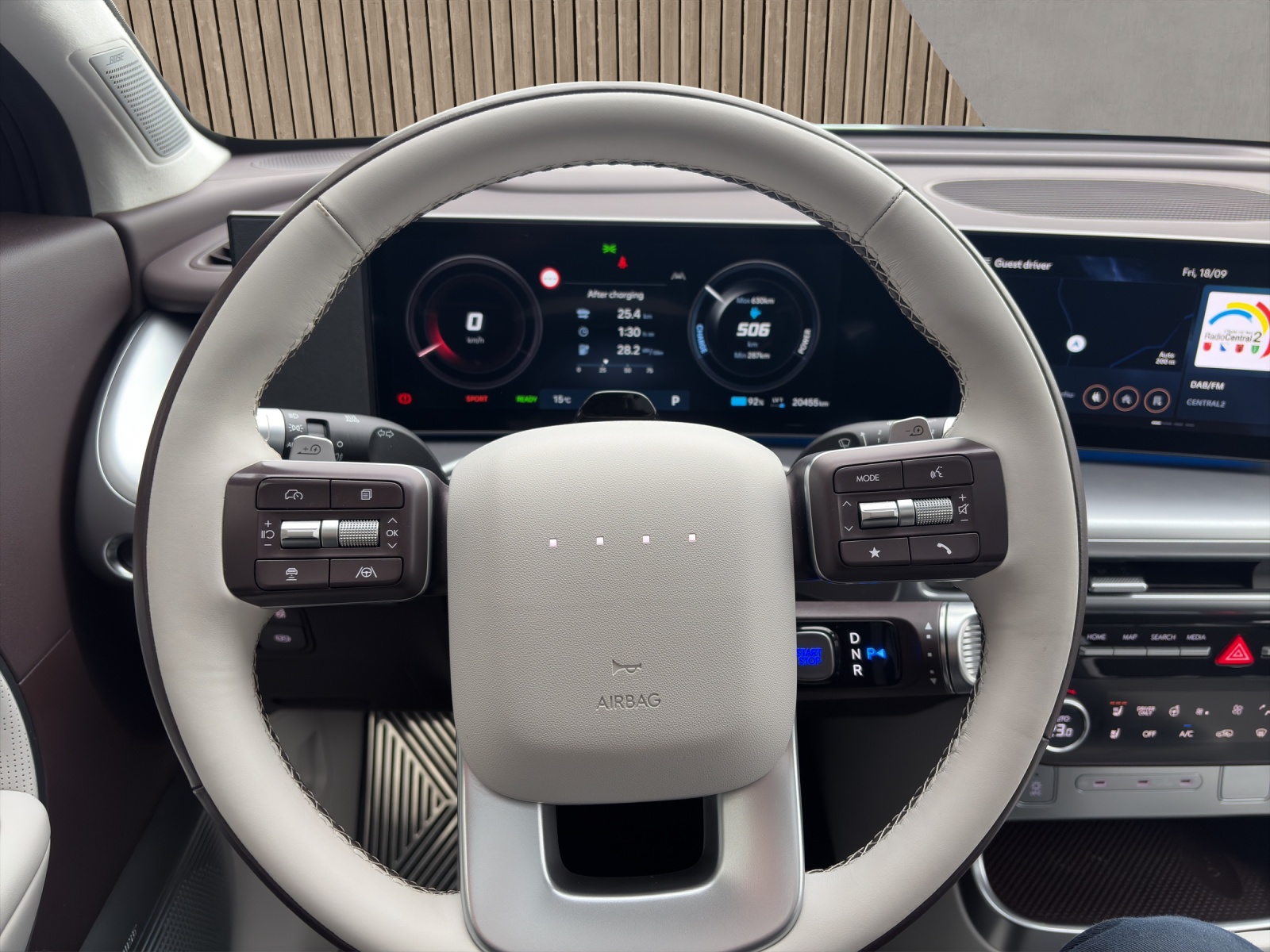 HYUNDAI Ioniq 9 110kWh Vertex Caligraphy 4WD / 100% SOH!!-image-10