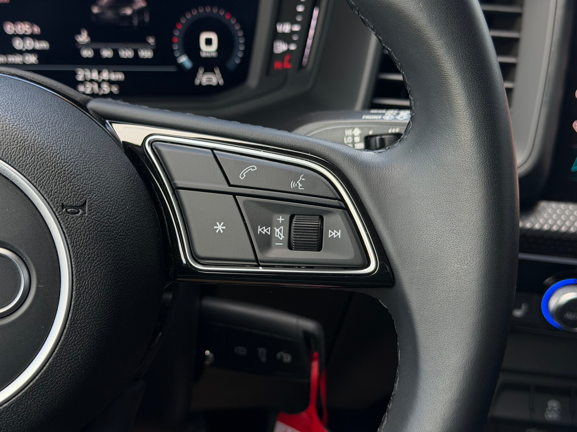AUDI A1 Sportback 30 TFSI S-tronic °° 5 Jahre / 100'000 Hersteller Garantie °°-image-21
