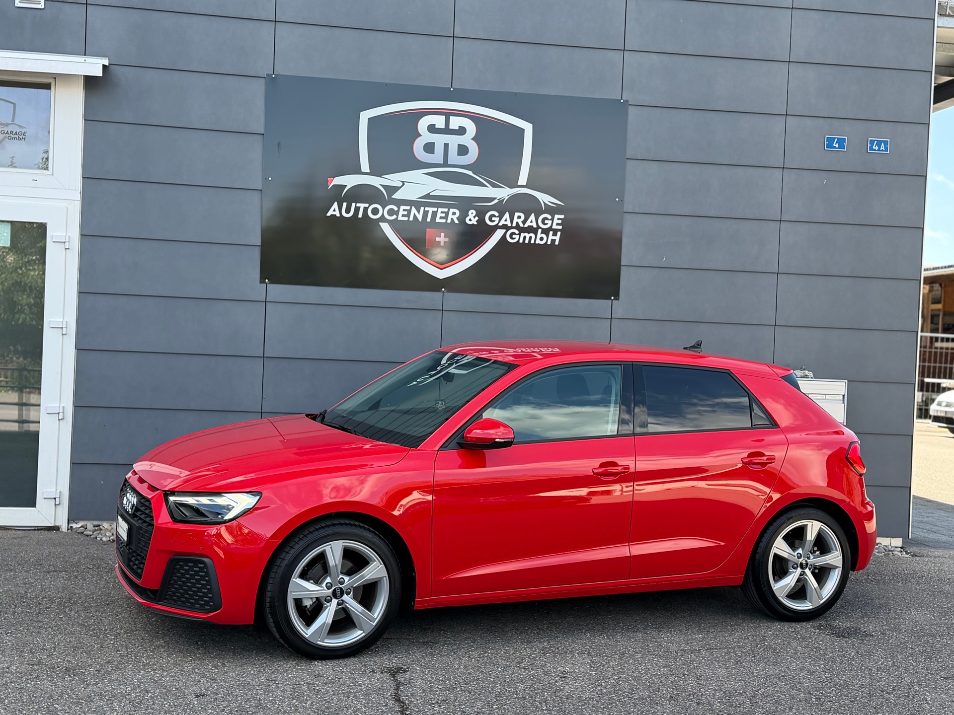 AUDI A1 Sportback 30 TFSI S-tronic °° 5 Jahre / 100'000 Hersteller Garantie °°-image-2