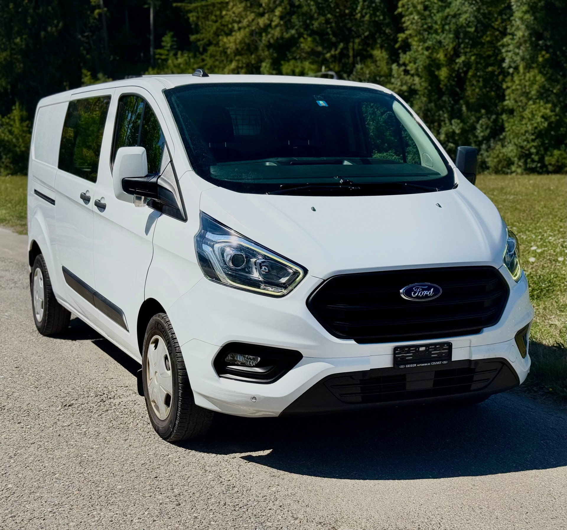 FORD Transit Custom Van 340 L2H1 Limited-image-0