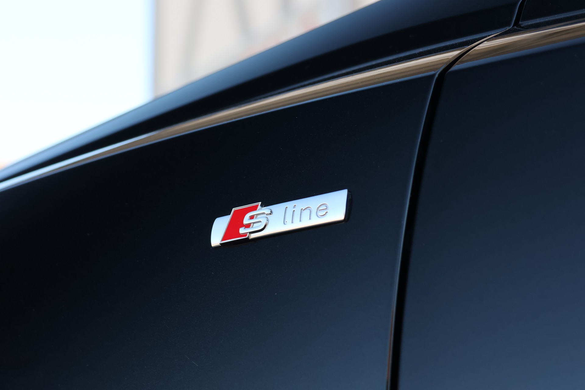 AUDI Q3 45 TFSI S line quattro S-tronic (CH)-image-8