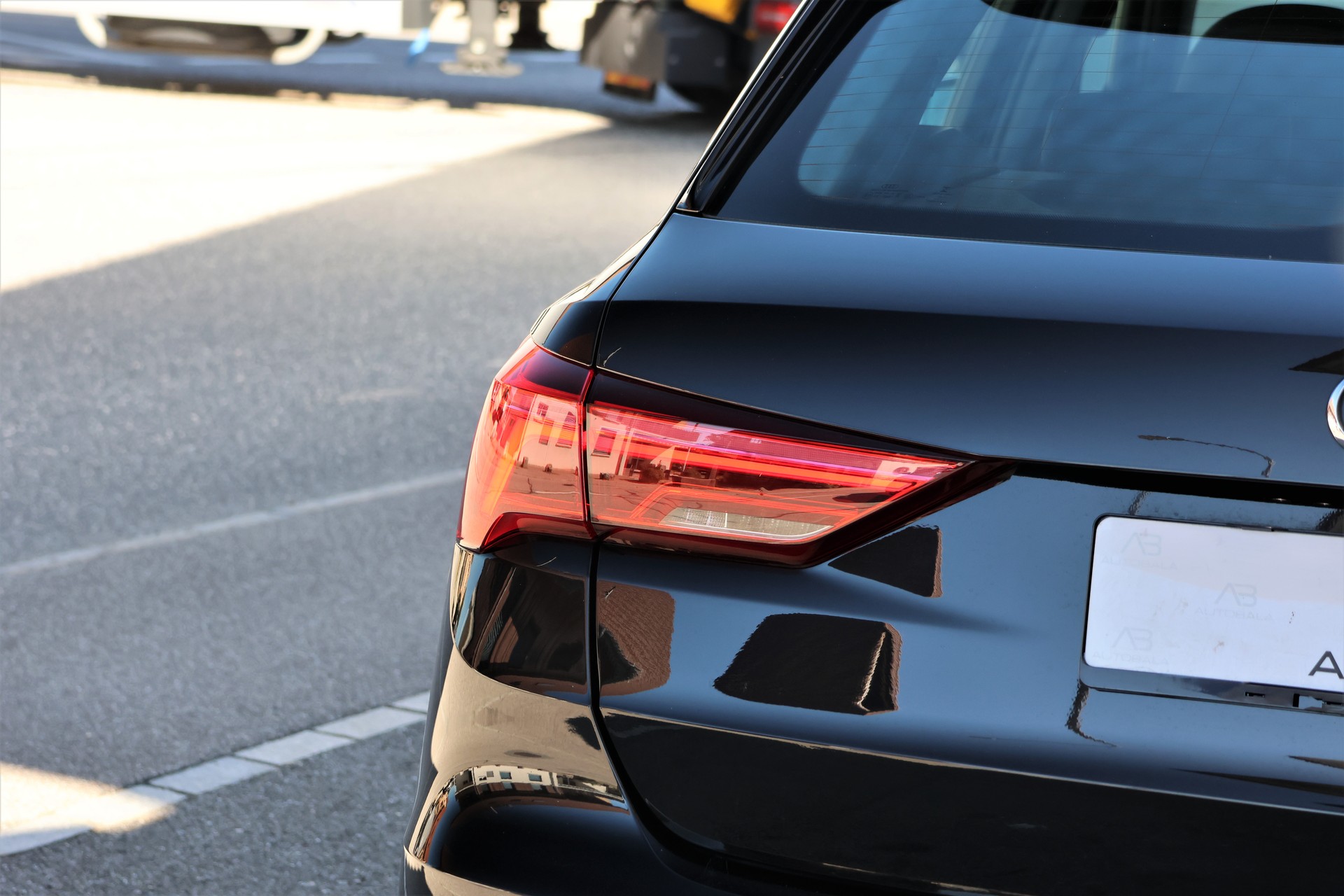 AUDI Q3 45 TFSI S line quattro S-tronic (CH)-image-5