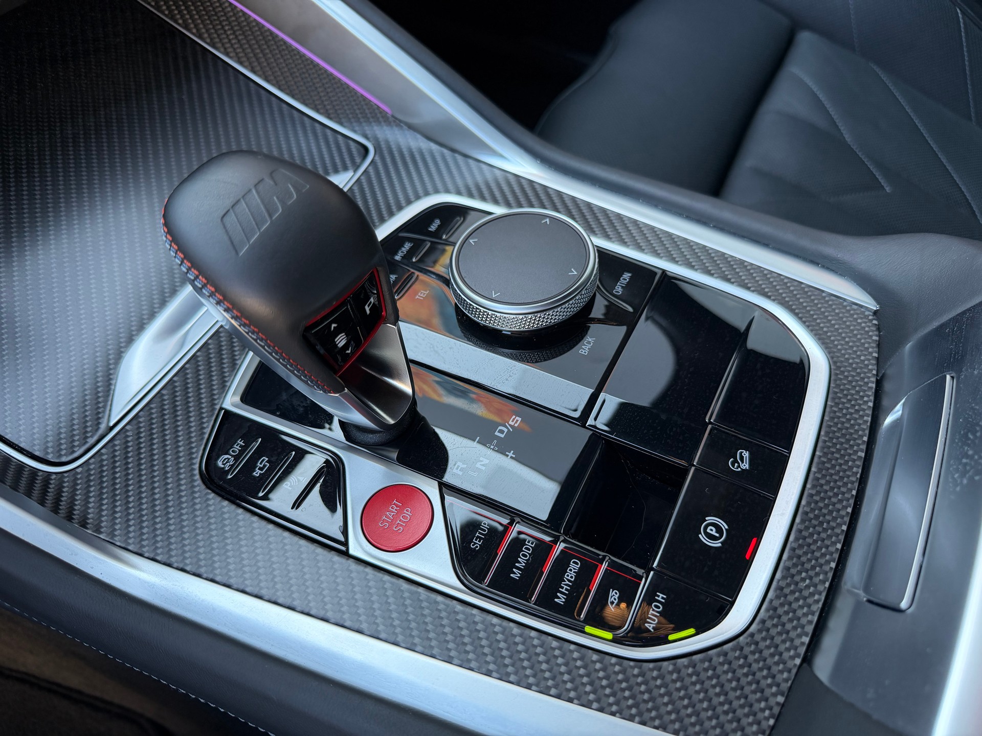 BMW XM xDrive 50e PHEV Steptronic-image-16