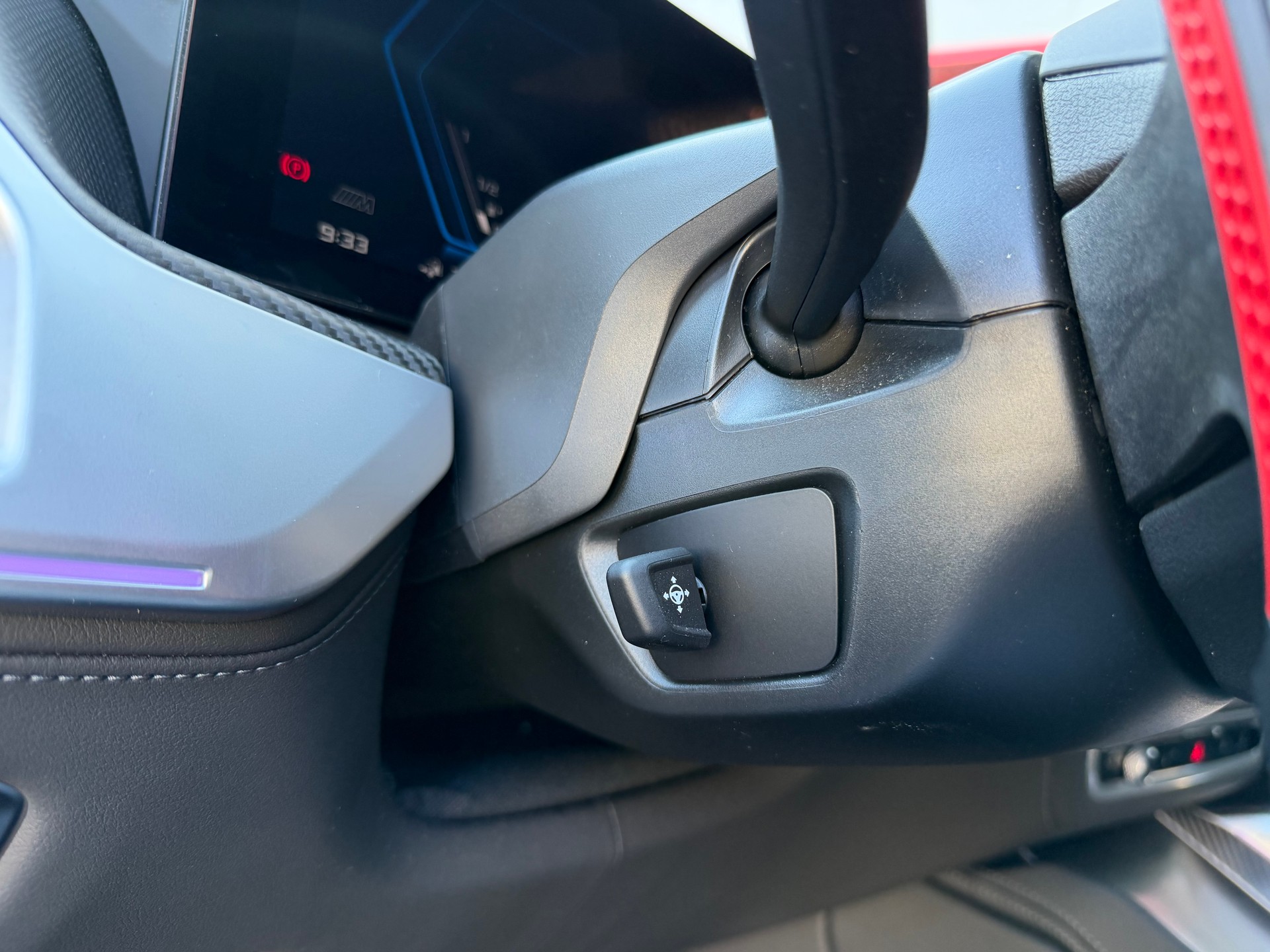 BMW XM xDrive 50e PHEV Steptronic-image-13