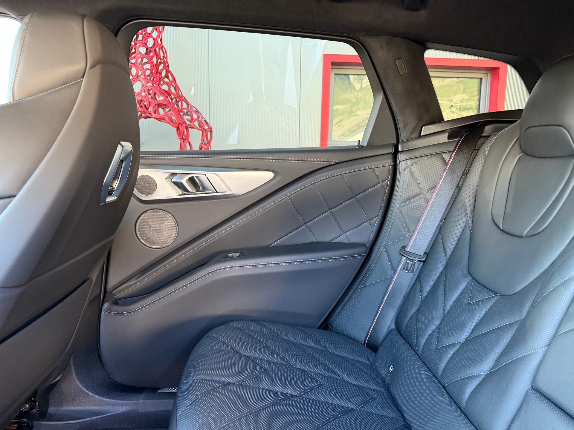 BMW XM xDrive 50e PHEV Steptronic-image-22